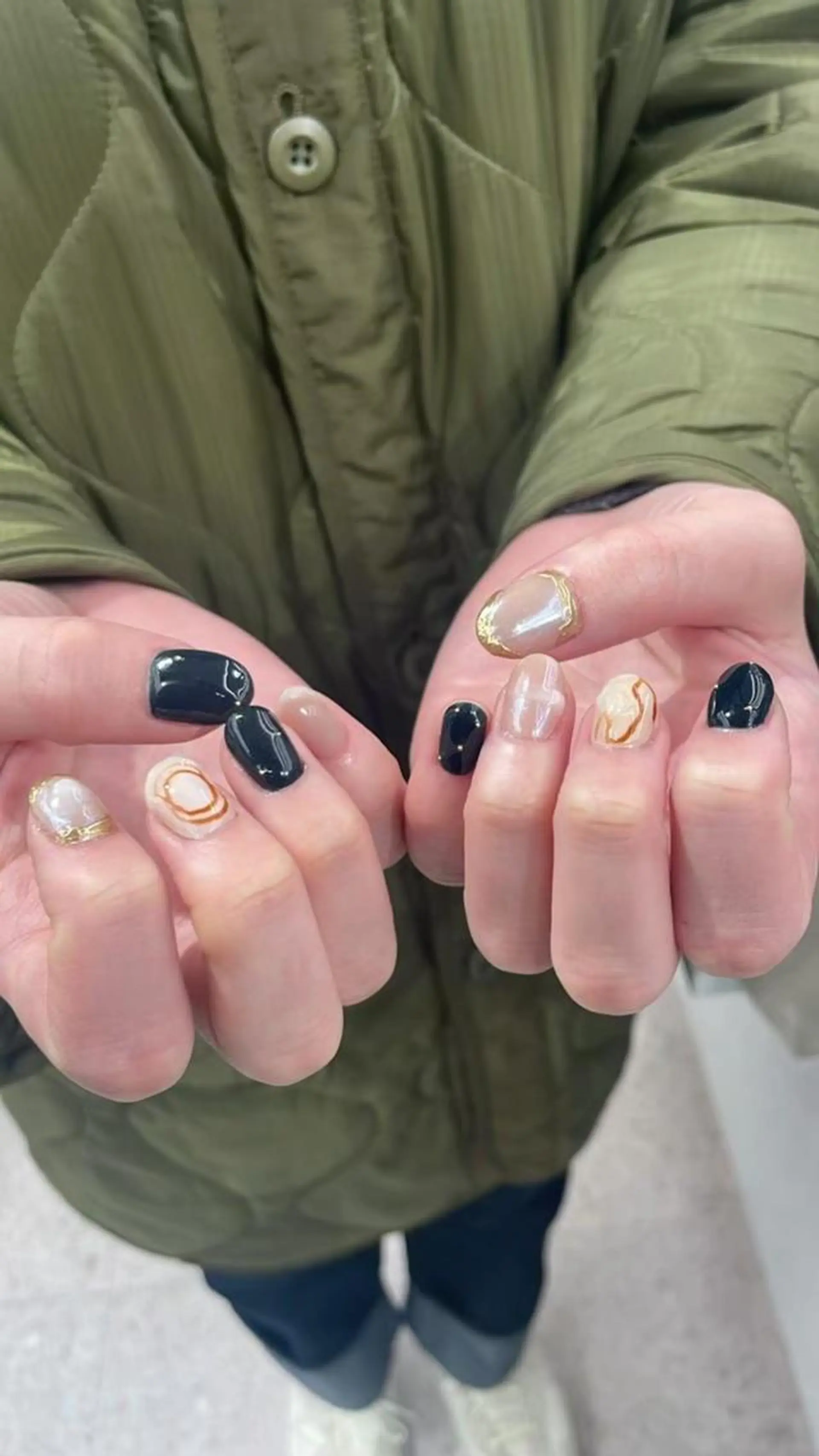 ネイル アートネイル カジュアル ジェルネイル ニュアンスネイル 赤色 ハンドネイル 韓国/ギャル/ モテまつげ🖤まりんのマツエク・マツパデザイン