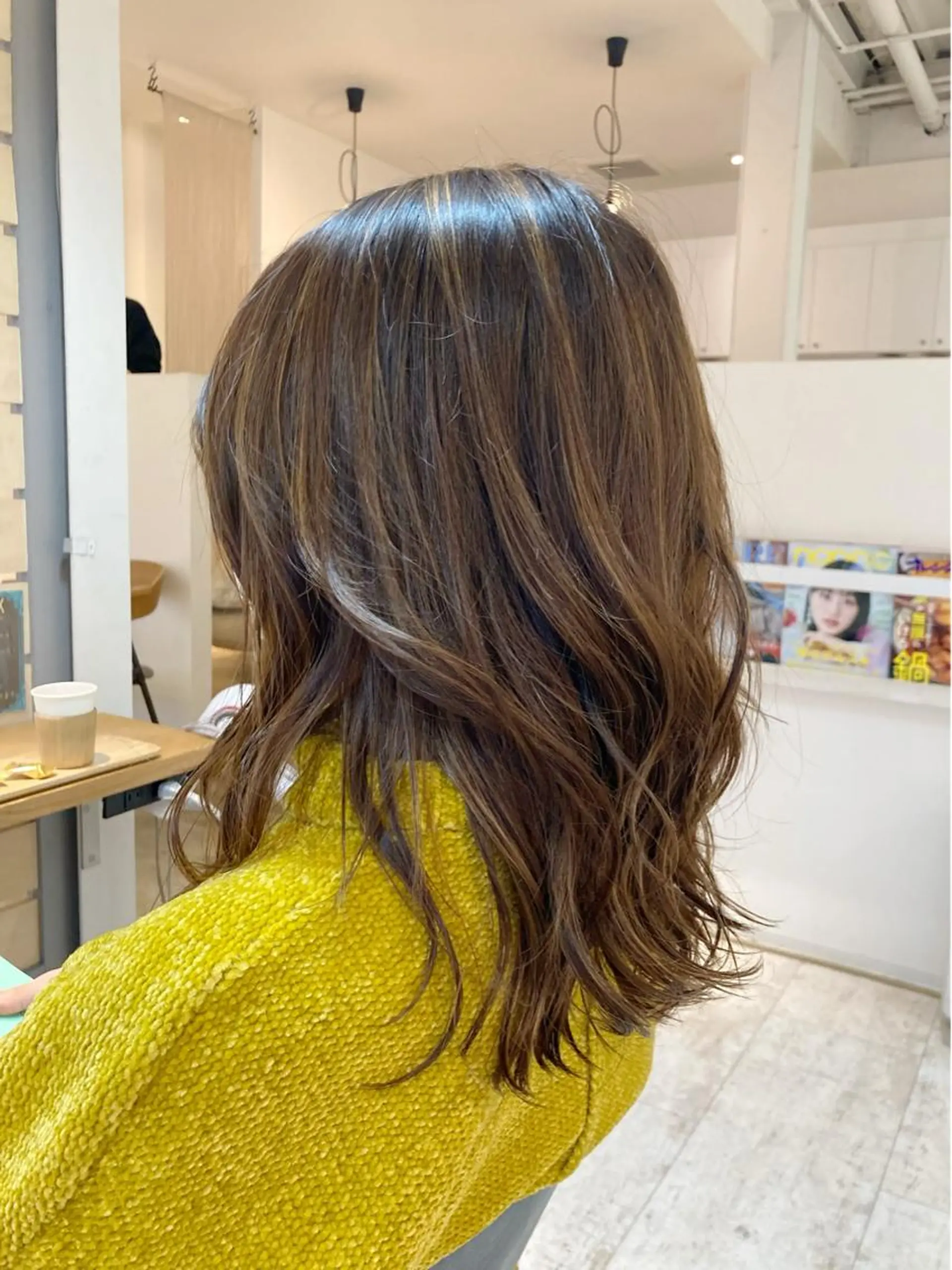 セミロング カラー ハイライトカラー ハイライト 【女性指名No.1】 西口直子のヘアスタイル