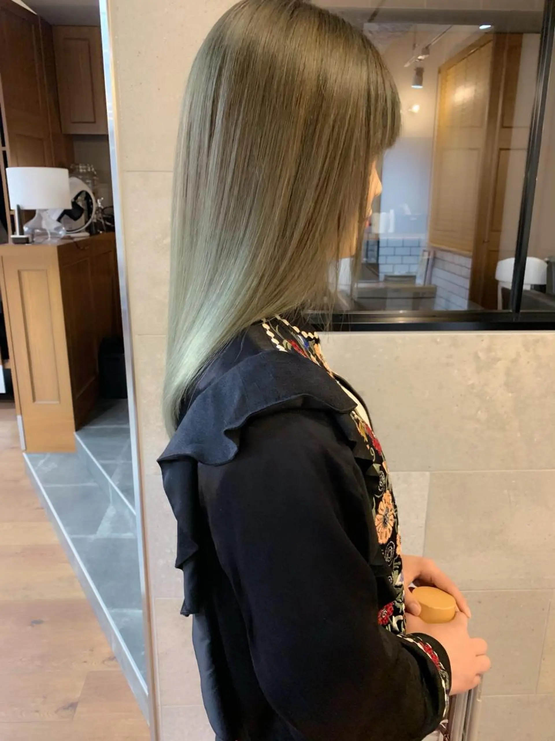 セミロング 開發 智也のヘアスタイル