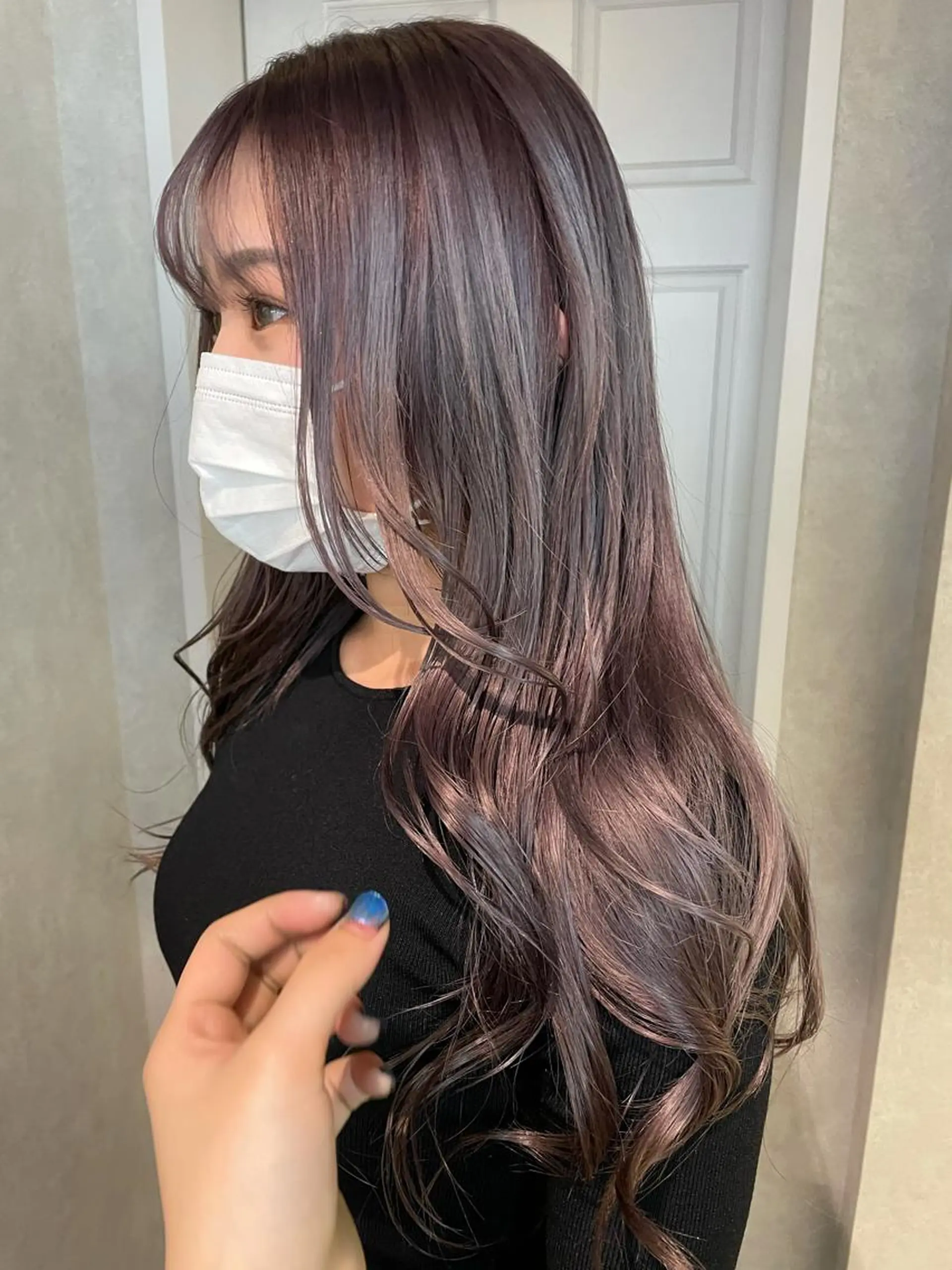 ロング カラー ブリーチ ケアブリーチ ラベンダーカラー シルバー ヘアカラー ナチュラル透明感🌱 小山美樹子のヘアスタイル