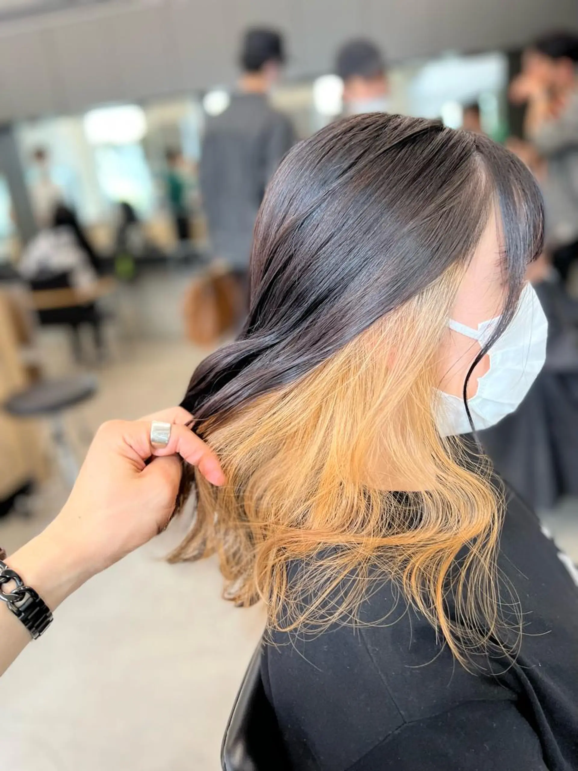 セミロング カラー ブリーチ インナーカラー ヘアカラー 誰より丁寧なカット/ 小林輝/レイヤーのヘアスタイル