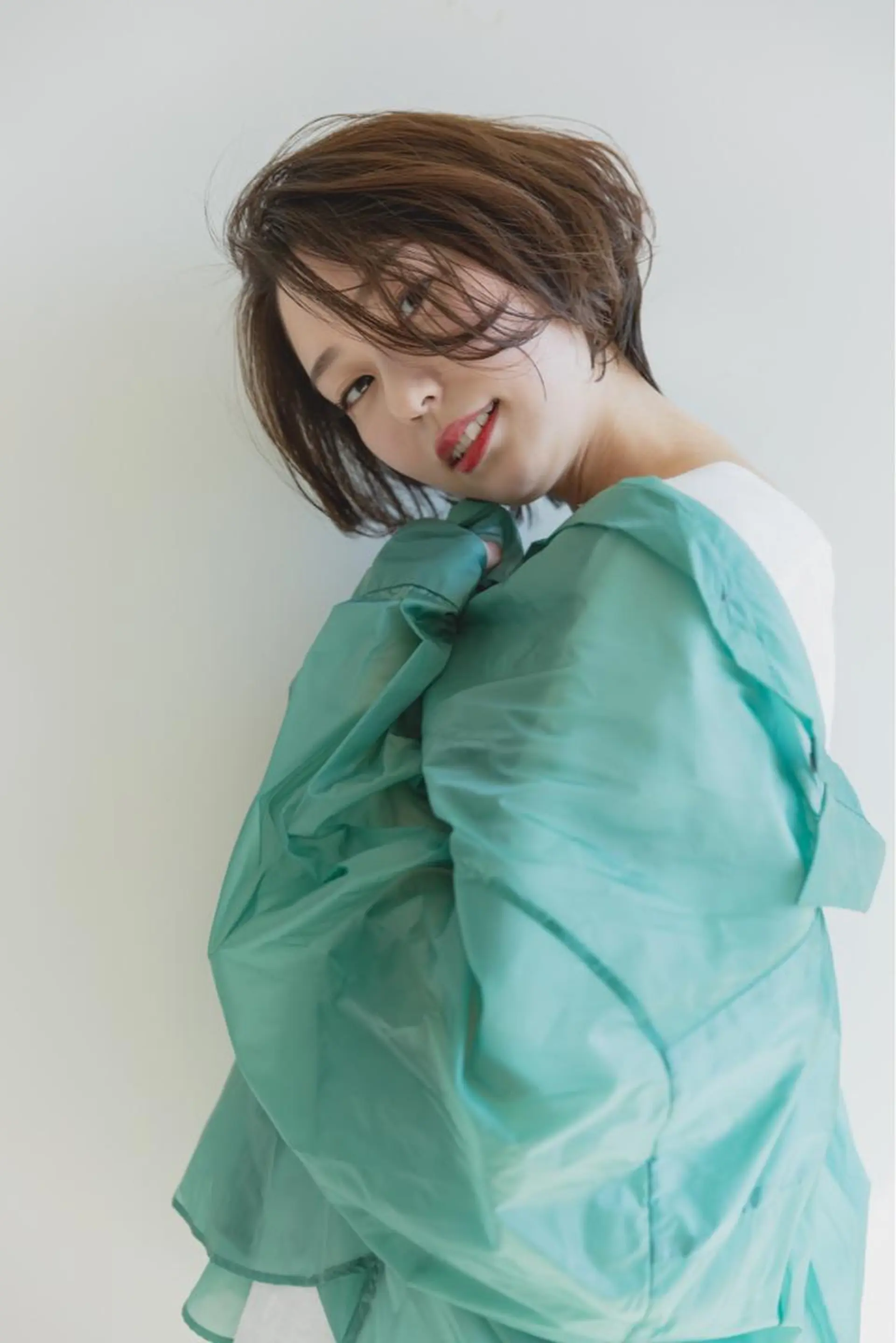 ショート カラー ツジガキ ユウスケのヘアスタイル