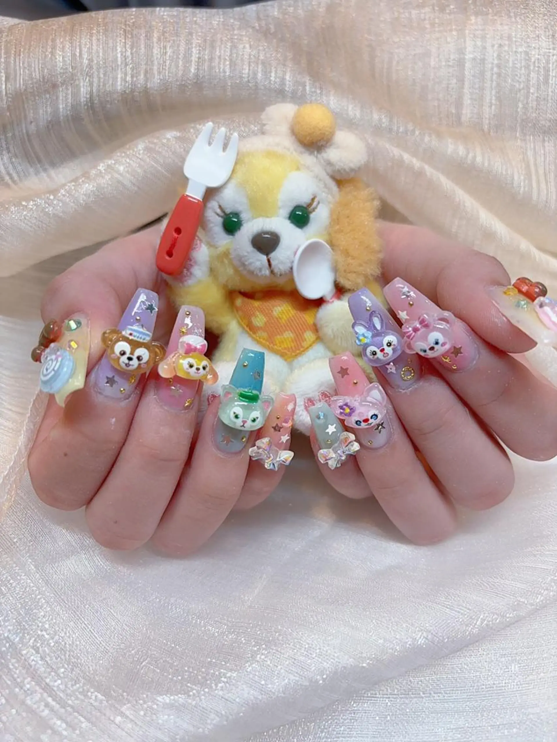 ネイル Demure Amy 銀座店のネイルデザイン