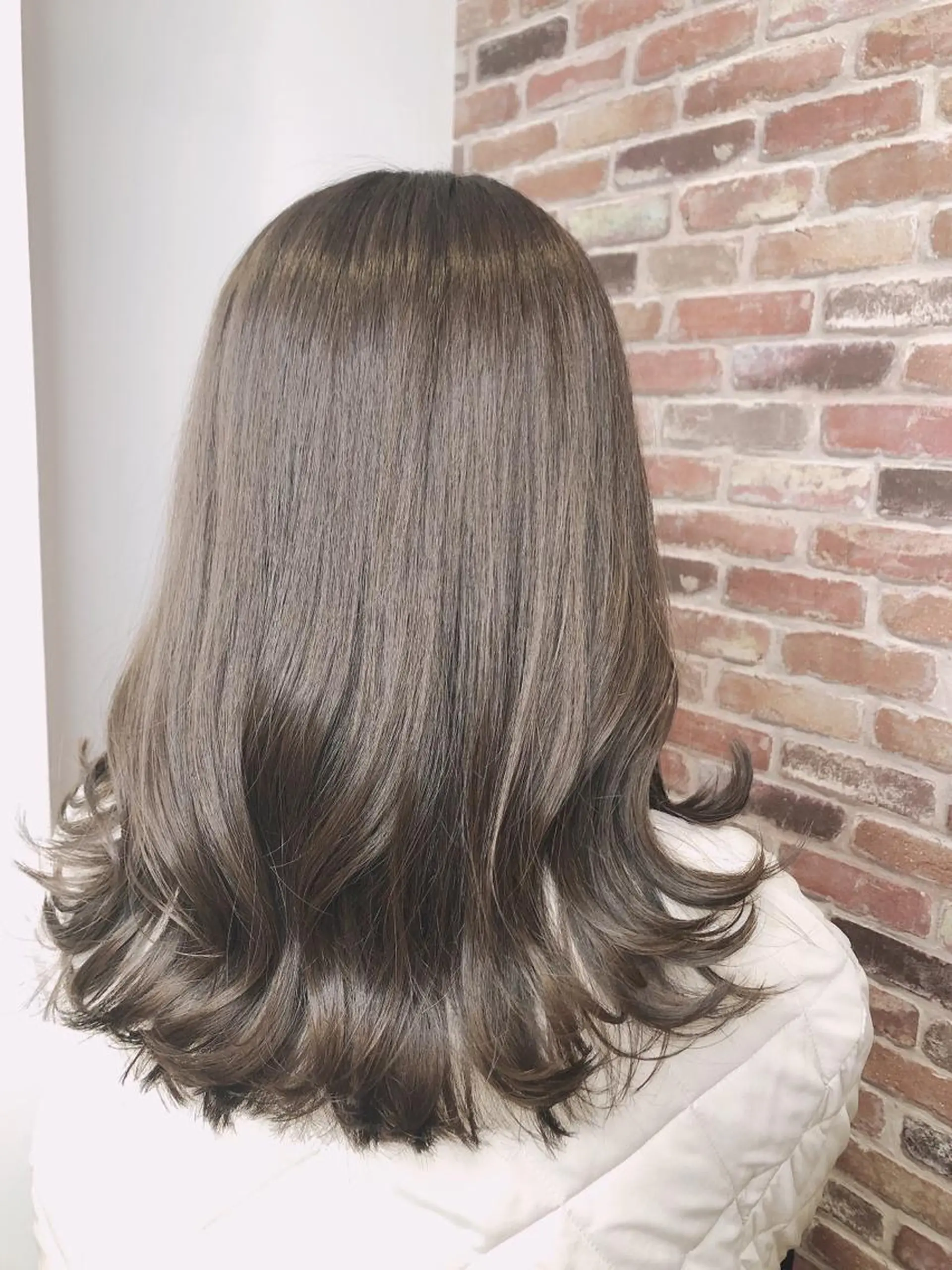 ミディアム カラー カット ヘアカラー トリートメント La fith yukinoのヘアスタイル