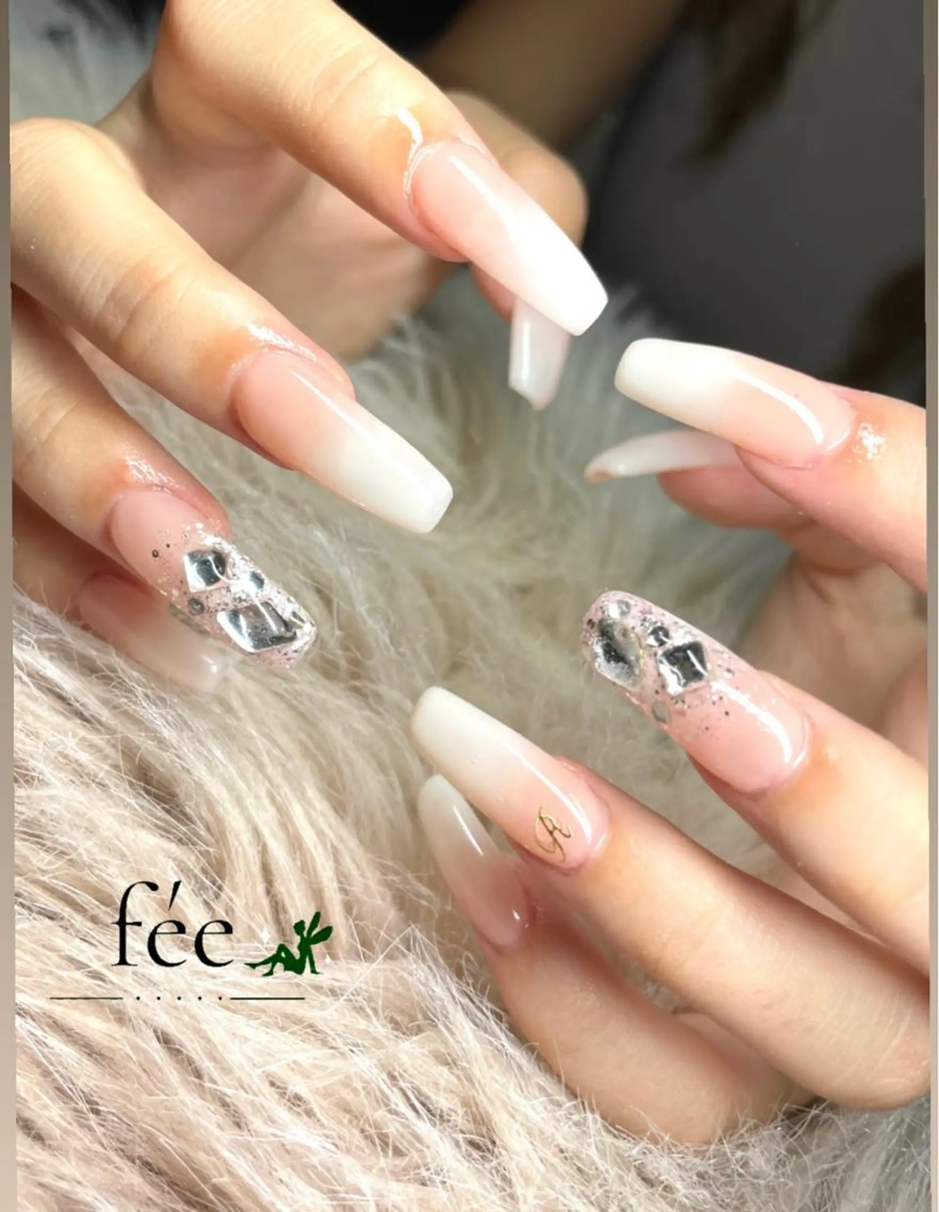 ネイル フットネイル ジェルネイル 韓国ネイル マグネットネイル ミラーネイル ハンドネイル nail salon fee（フィー）のネイルデザイン