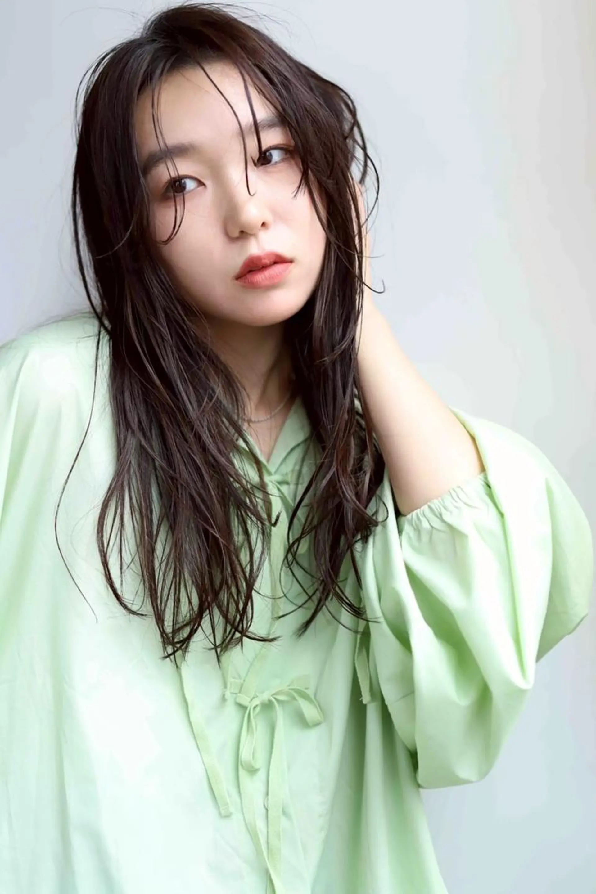 ロング 井上 未悠のヘアスタイル