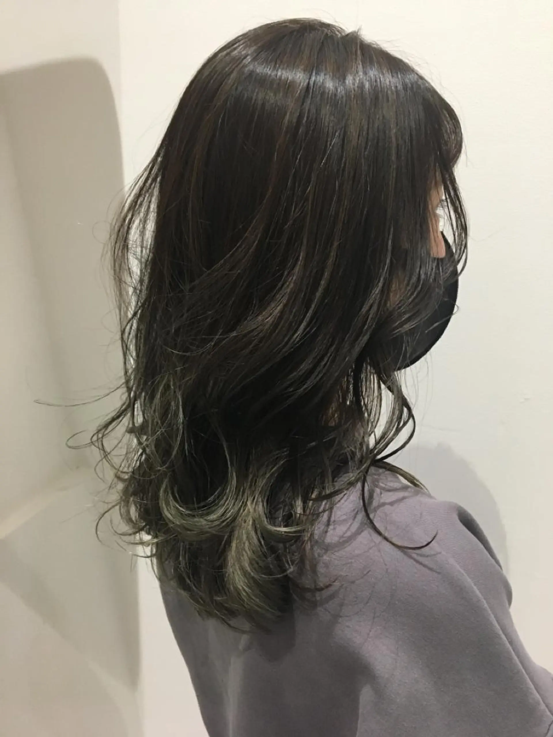 セミロング カラー カット ヘアカラー トリートメント 狩野 羅夢のヘアスタイル