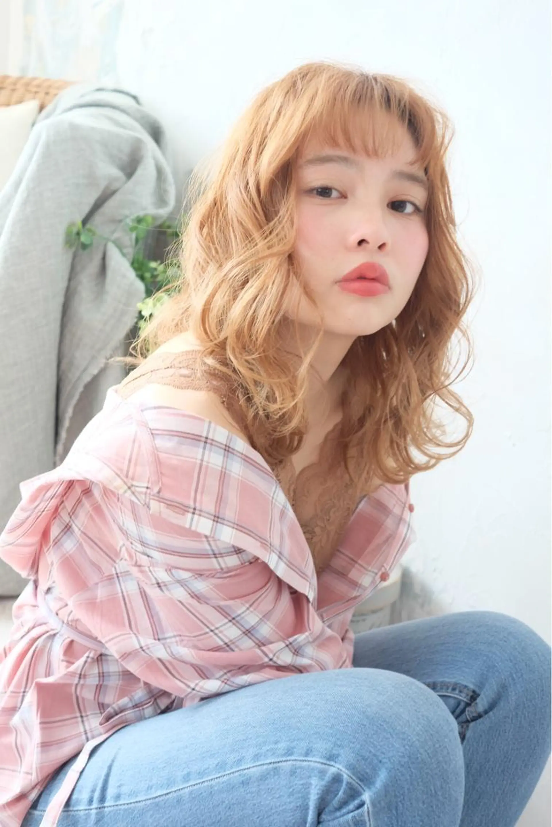 カラー あやかショート 白髪ぼかしのヘアスタイル