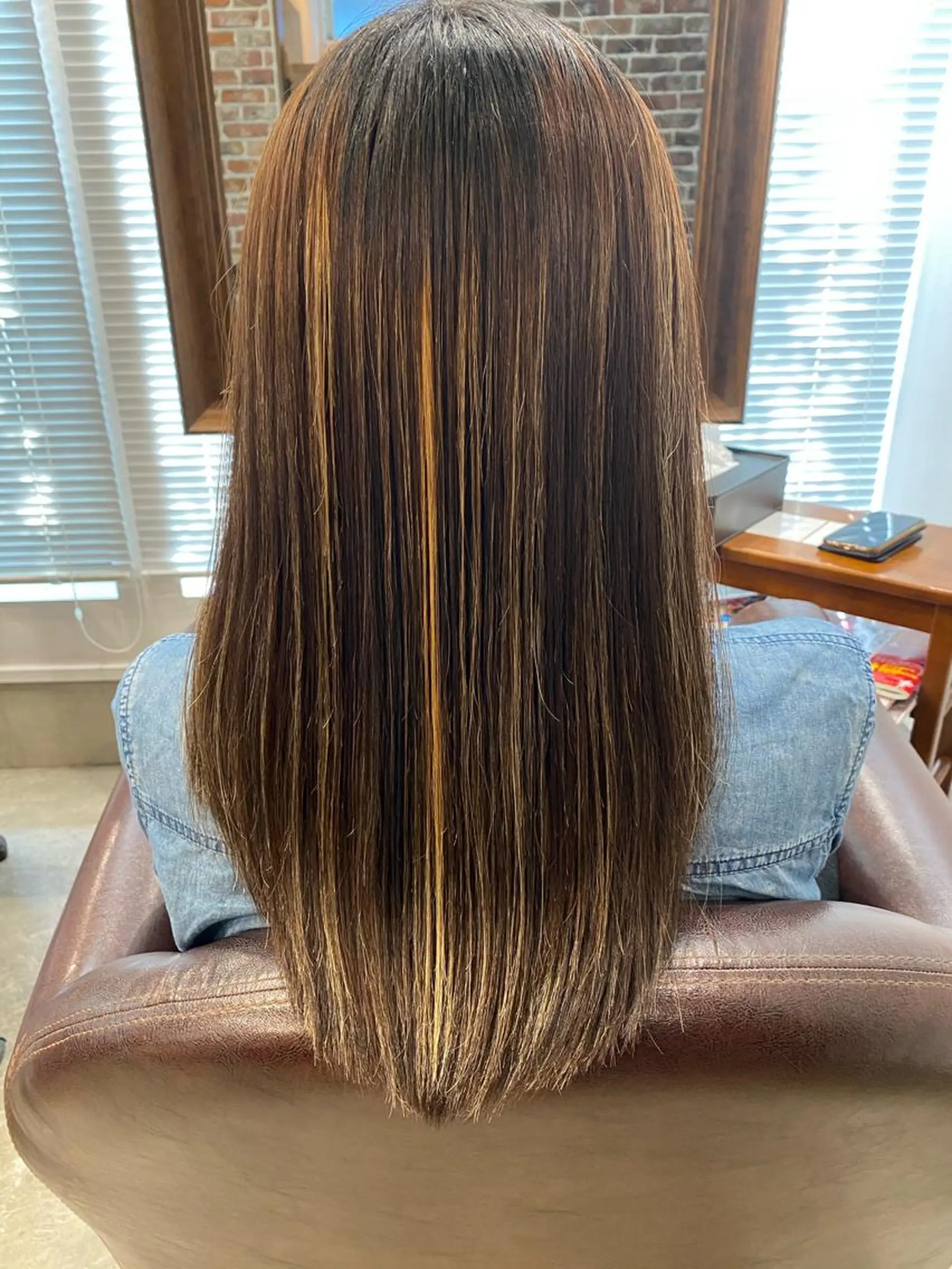 ロング パーマ 縮毛矯正 ストレートパーマ 沖田 舞衣のヘアスタイル