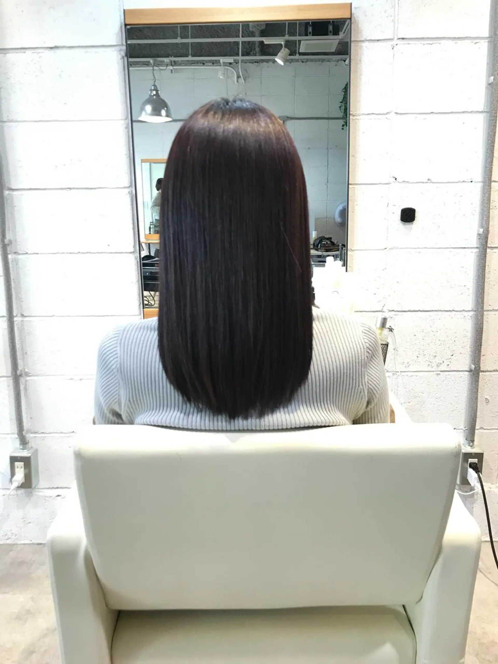 セミロング 髪質改善 岩尾 志保のヘアスタイル