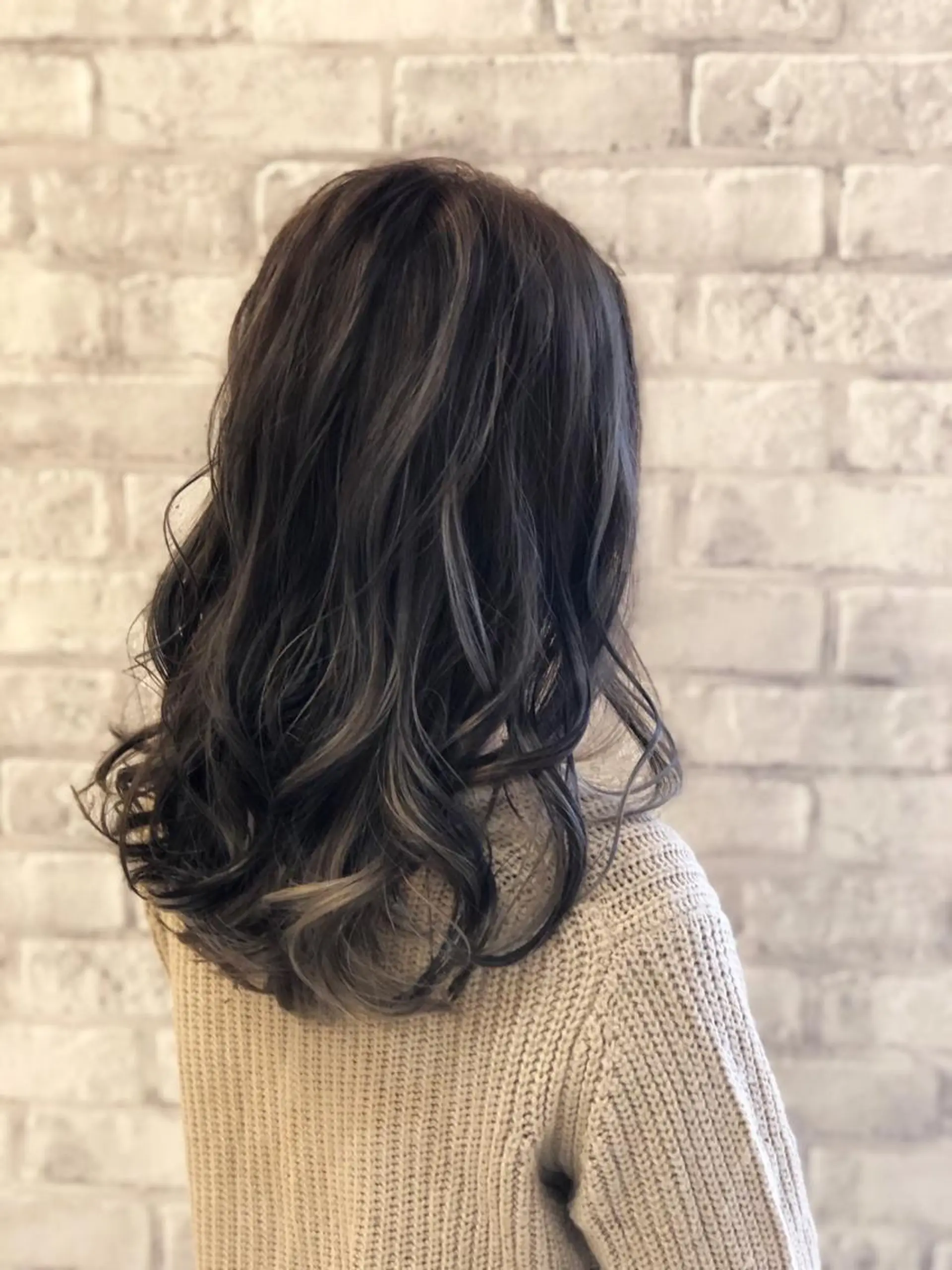 ミディアム カラー ヘアアレンジ グレージュ ヘアカラー トリートメント 秋山 幸太のヘアスタイル