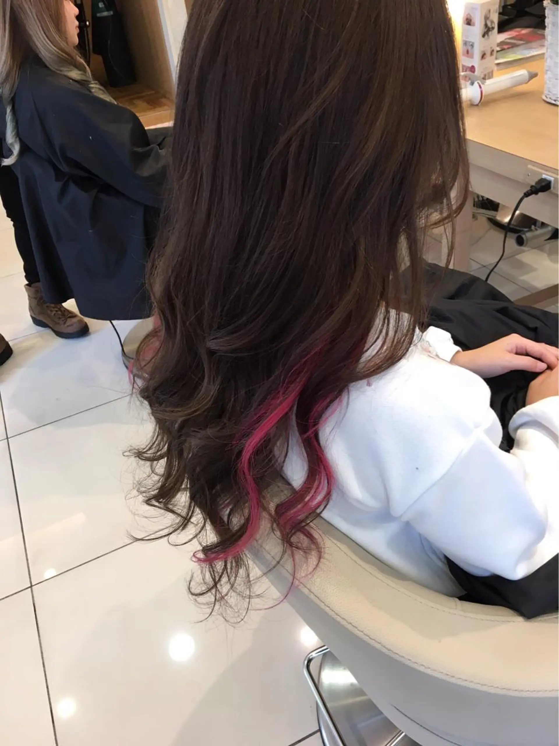 ロング カラー ベージュカラー ピンクカラー 小田原NO1 美容師 飯田飛翔のヘアスタイル