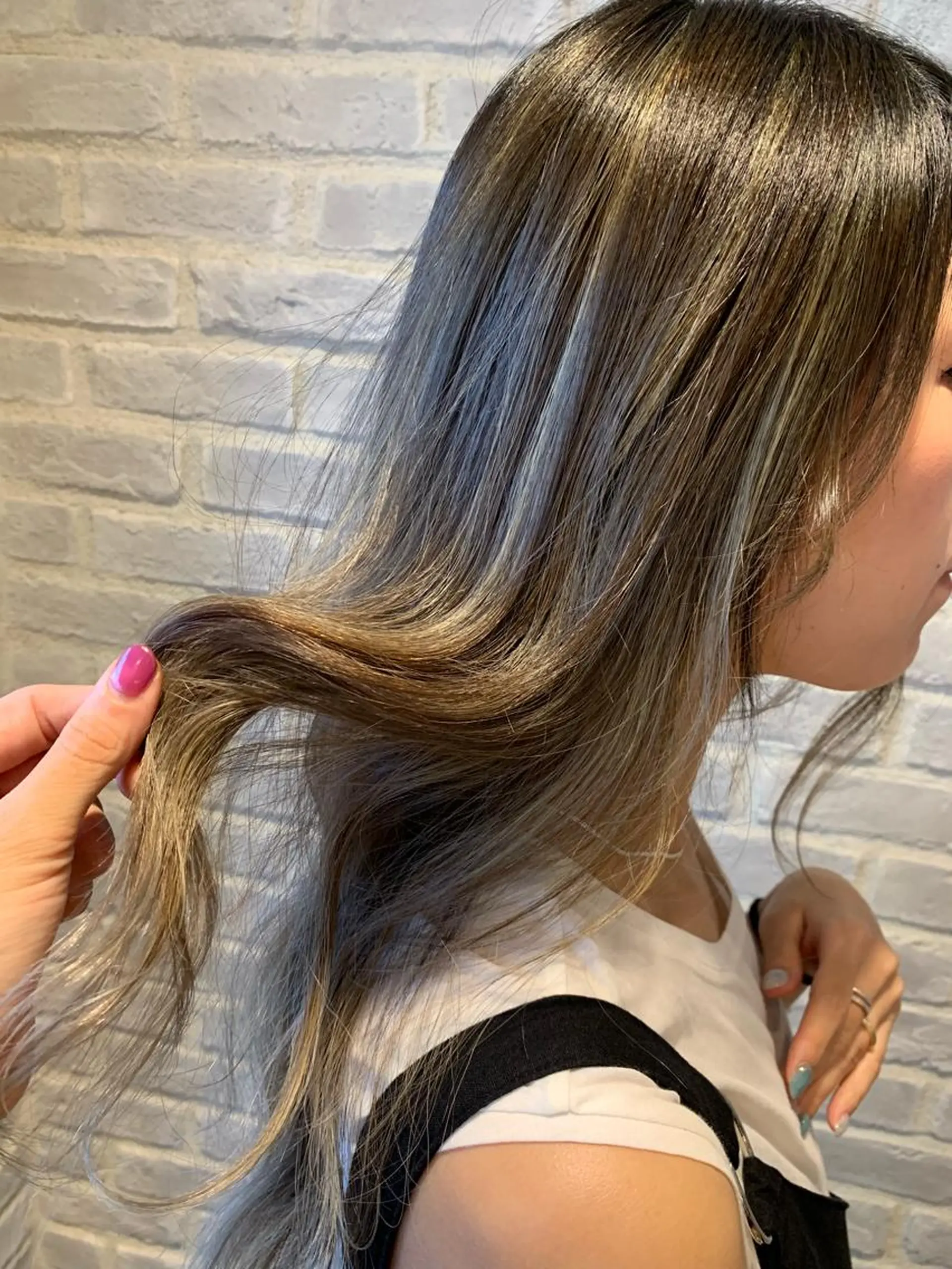 セミロング カラー ヘアアレンジ rico_by ヘアとアイブロウの眉毛・アイブロウイメージ