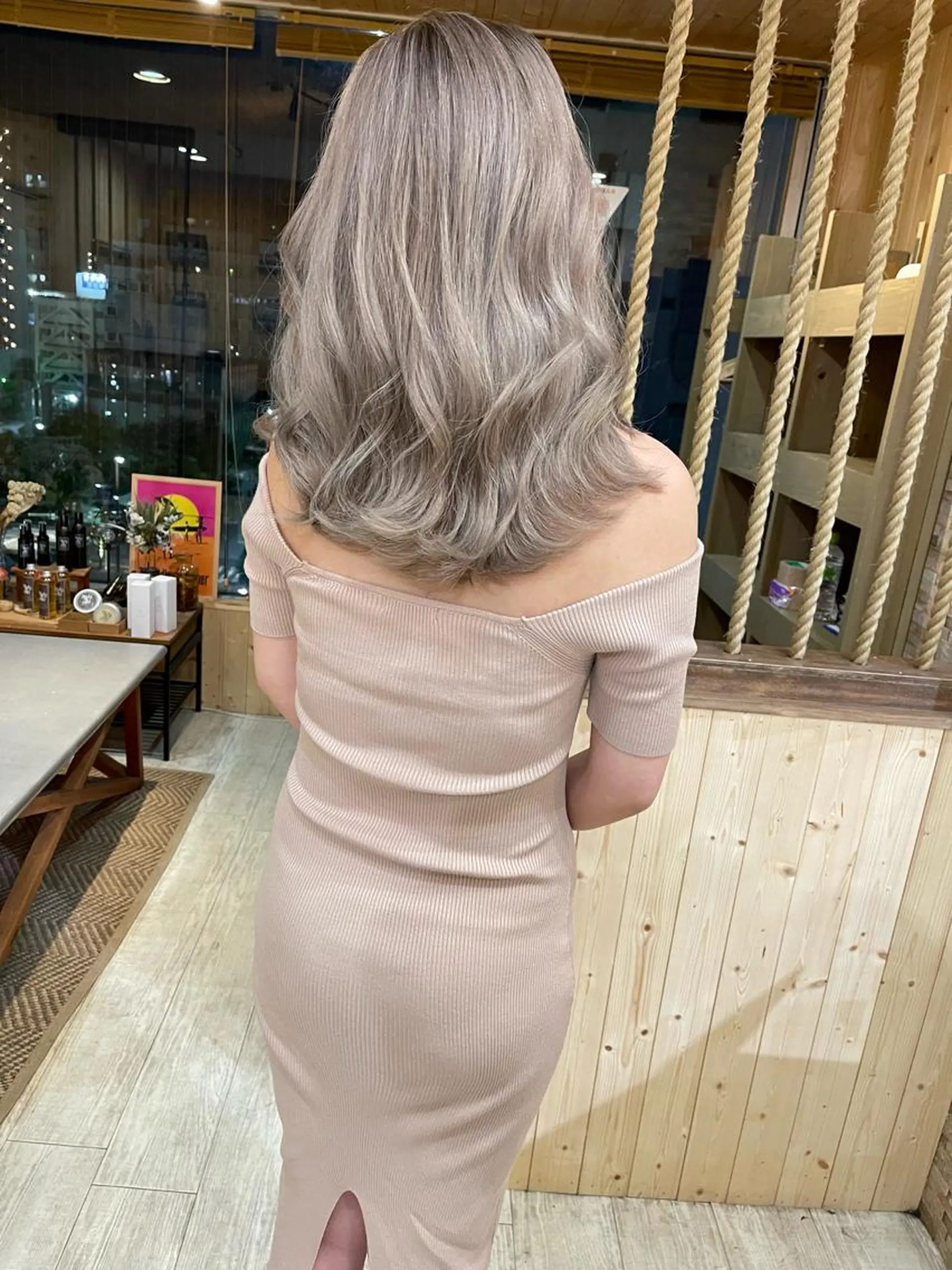 ミディアム カラー カット ヘアカラー FoibyBelle ﾌｫﾜﾊﾞｲﾍﾞﾙのヘアスタイル