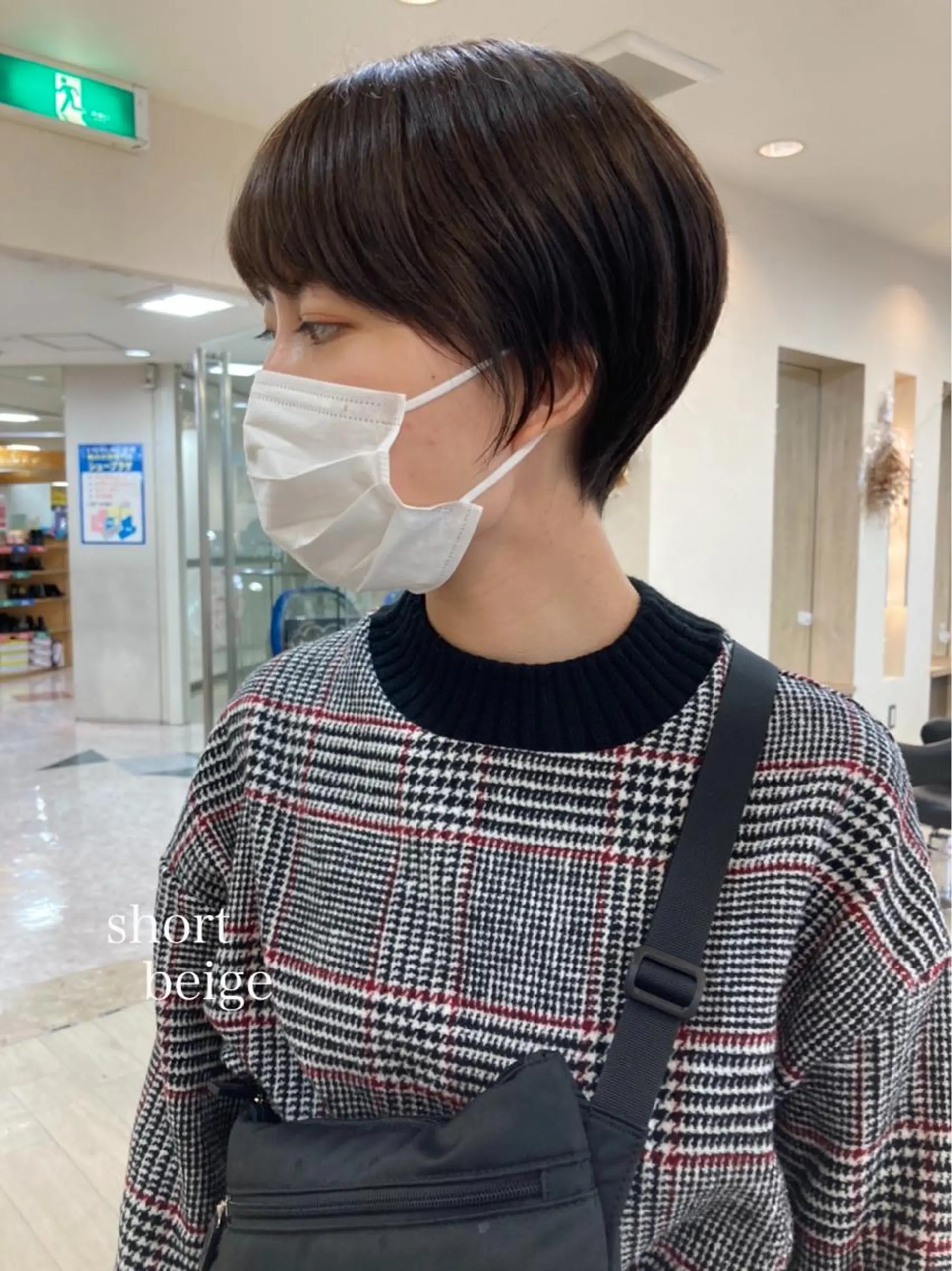 ショート カラー 切りっぱなしボブ ショートボブ ハンサムショート 丸みショート ベージュカラー カット ヘアカラー トリートメント 初めてのショート お任せください✂️のヘアスタイル
