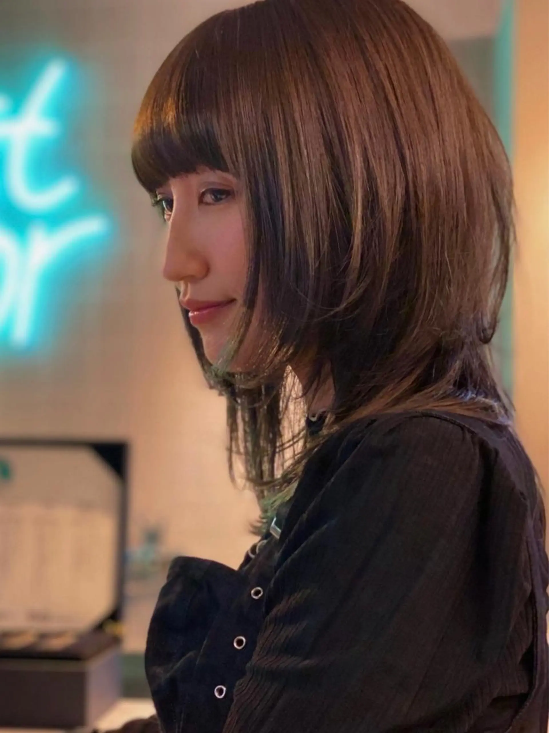 ショート アッシュ ボブ くびれヘア ハイライト レイヤーカット 原宿アンリ 山下卓也のヘアスタイル