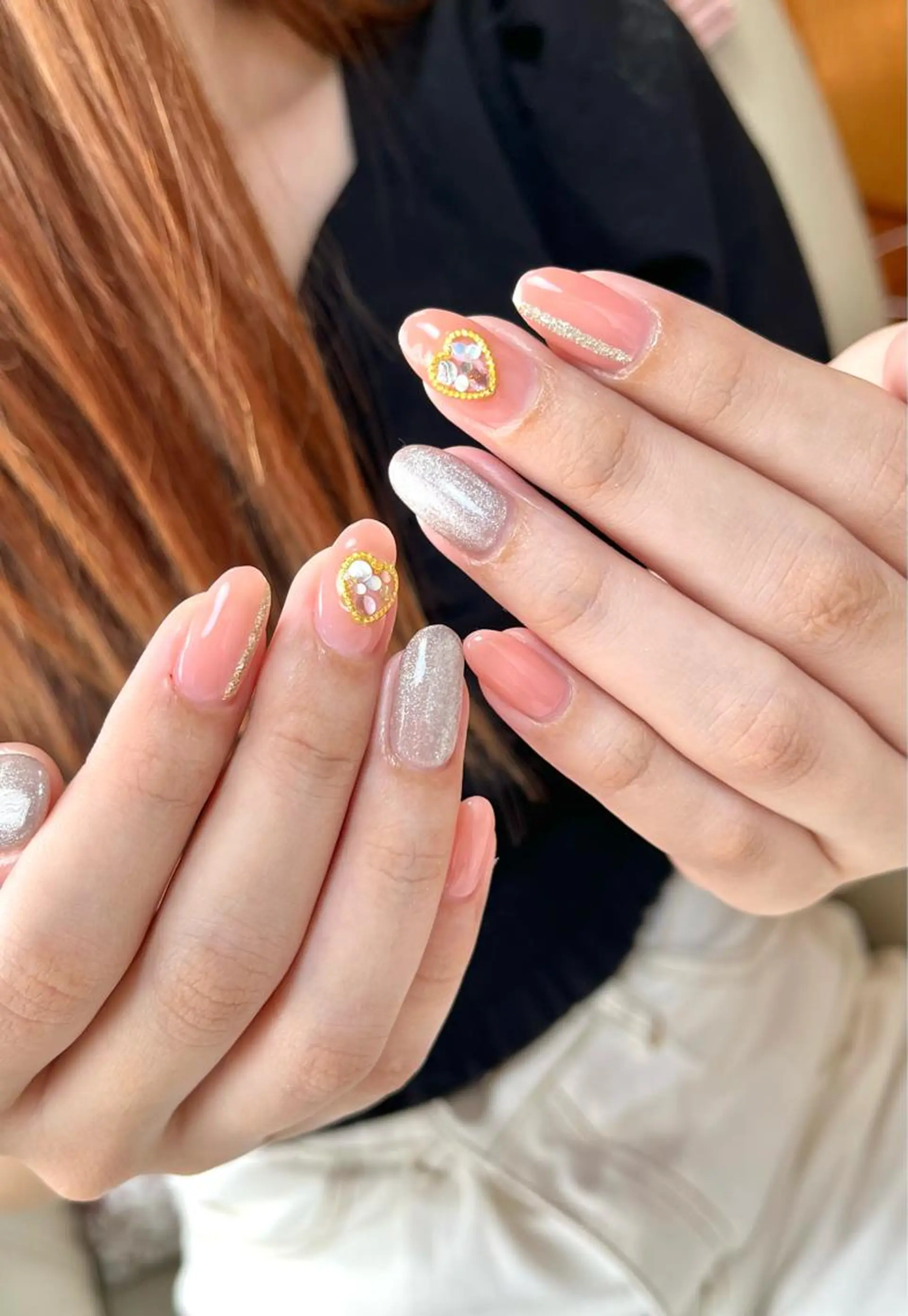 ネイル ジェルネイル キラキラネイル 韓国ネイル パラジェル ワンホンネイル ハンドネイル nails' it...のネイルデザイン