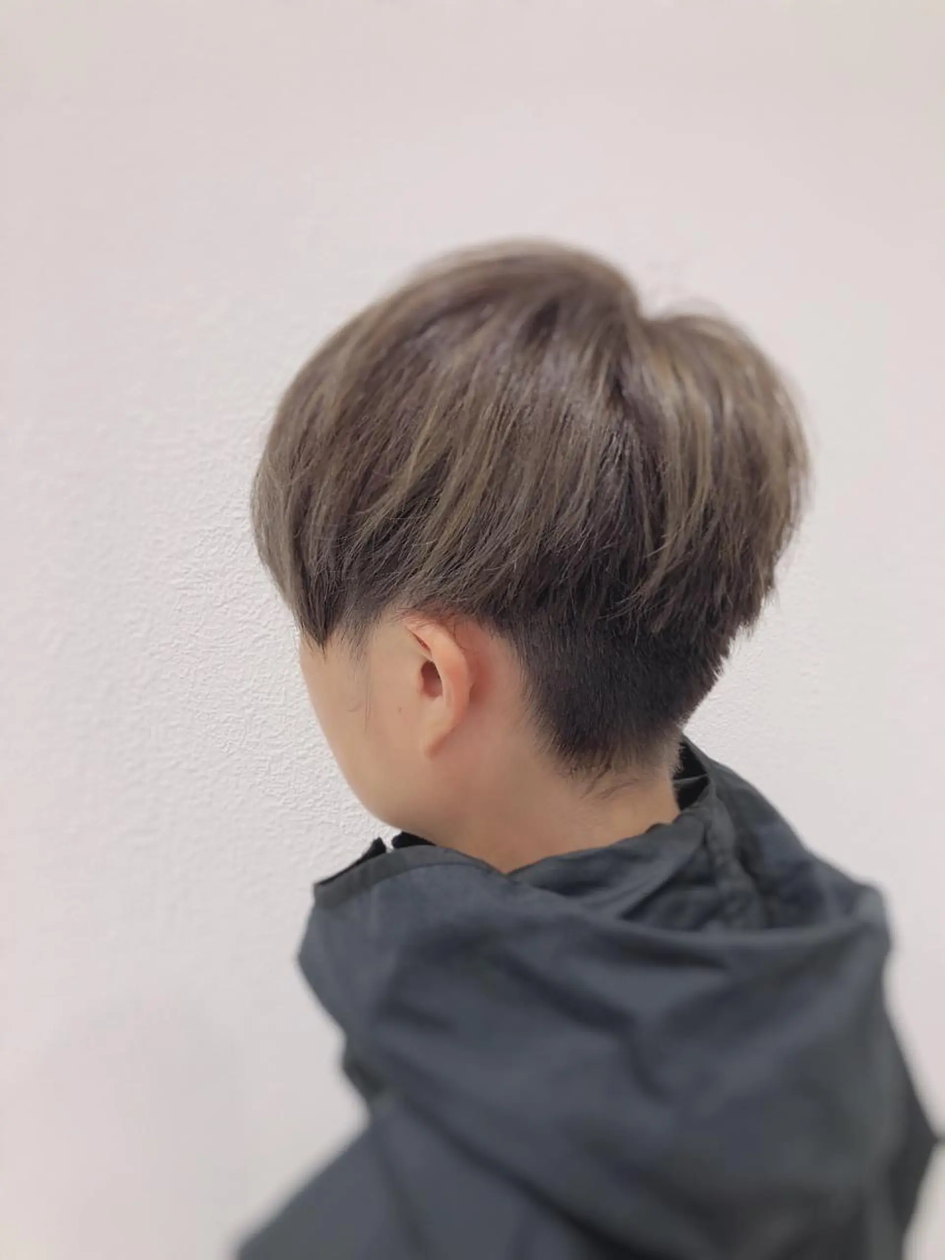 ショート 岸 保奈美のヘアスタイル