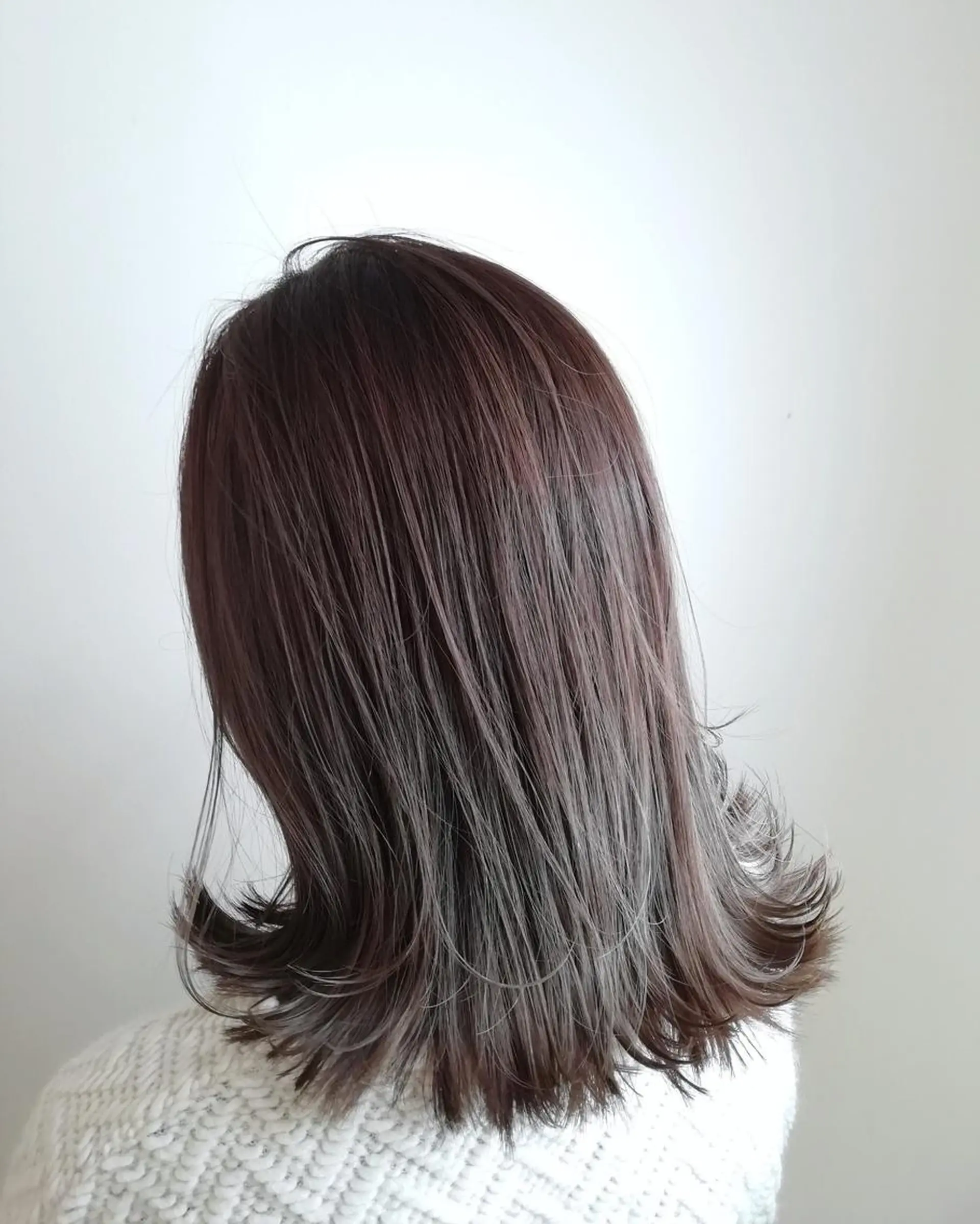 カラー デザインカラー Lienのヘアスタイル