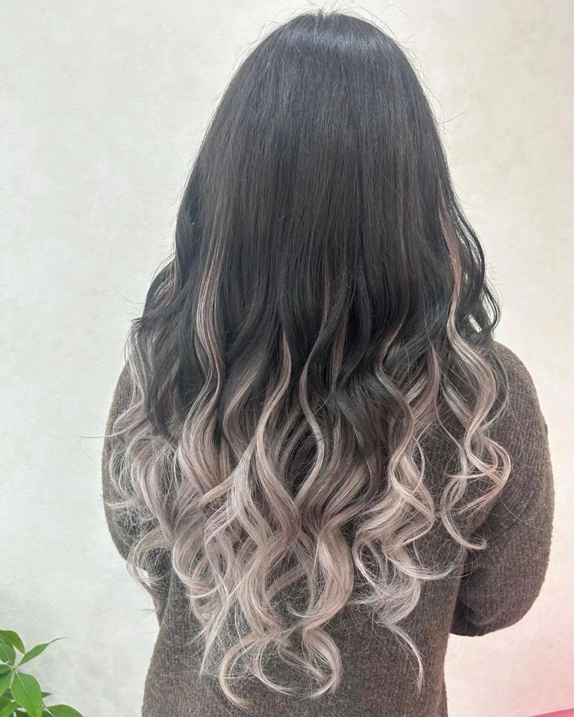 ロング カラー ヘアカラー エクステ ハイトーン/韓国風 🤍Nacchi🐈のマツエク・マツパデザイン