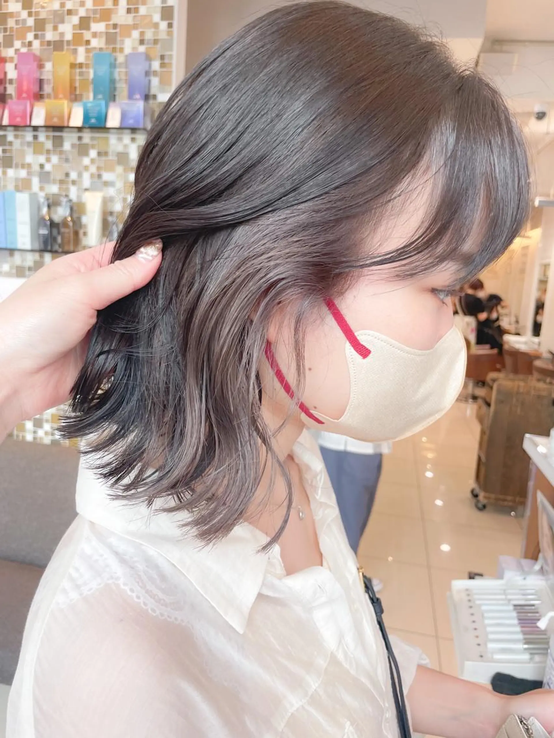 ミディアム カラー グレージュ インナーカラー ヘアカラー ✨カラー支持No.1 🧸ワキ カナコ🧸のヘアスタイル