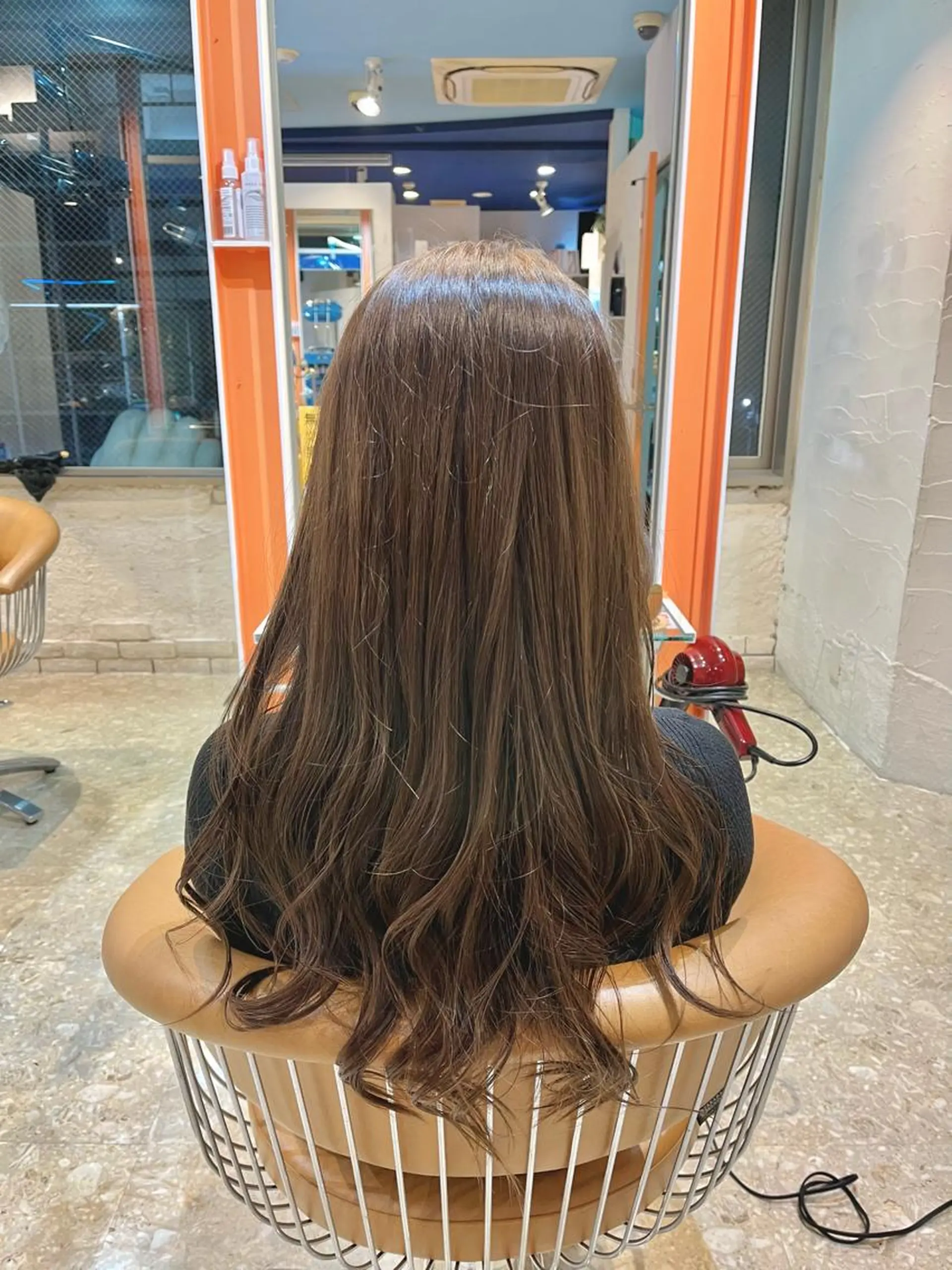 ロング カラー ヘアカラー うしだ かおるのヘアスタイル