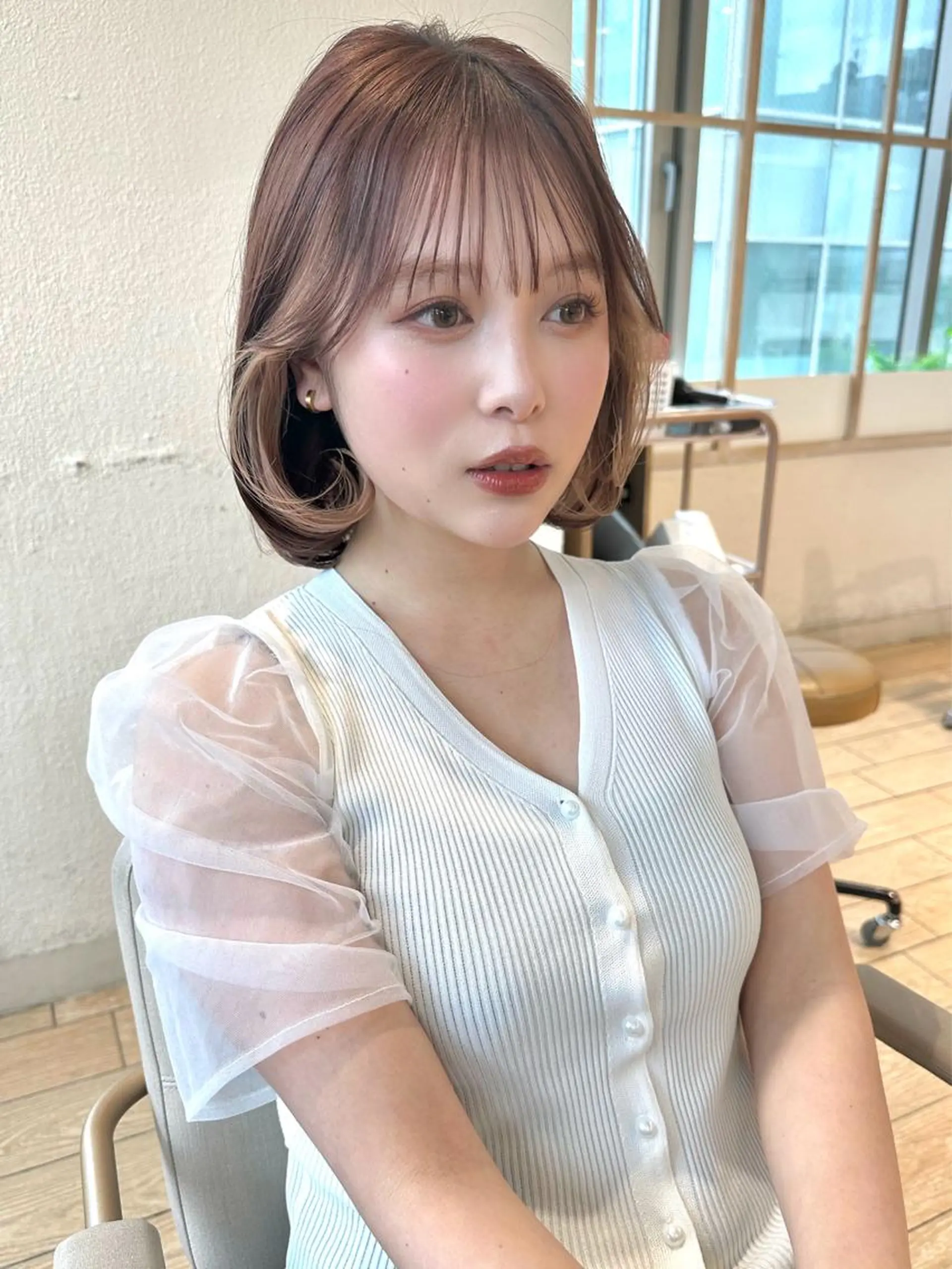 ミディアム 切りっぱなしボブ ショートボブ ボブ くびれヘア タンバルモリ カット ヘアカラー トリートメント 市原 大翼のヘアスタイル