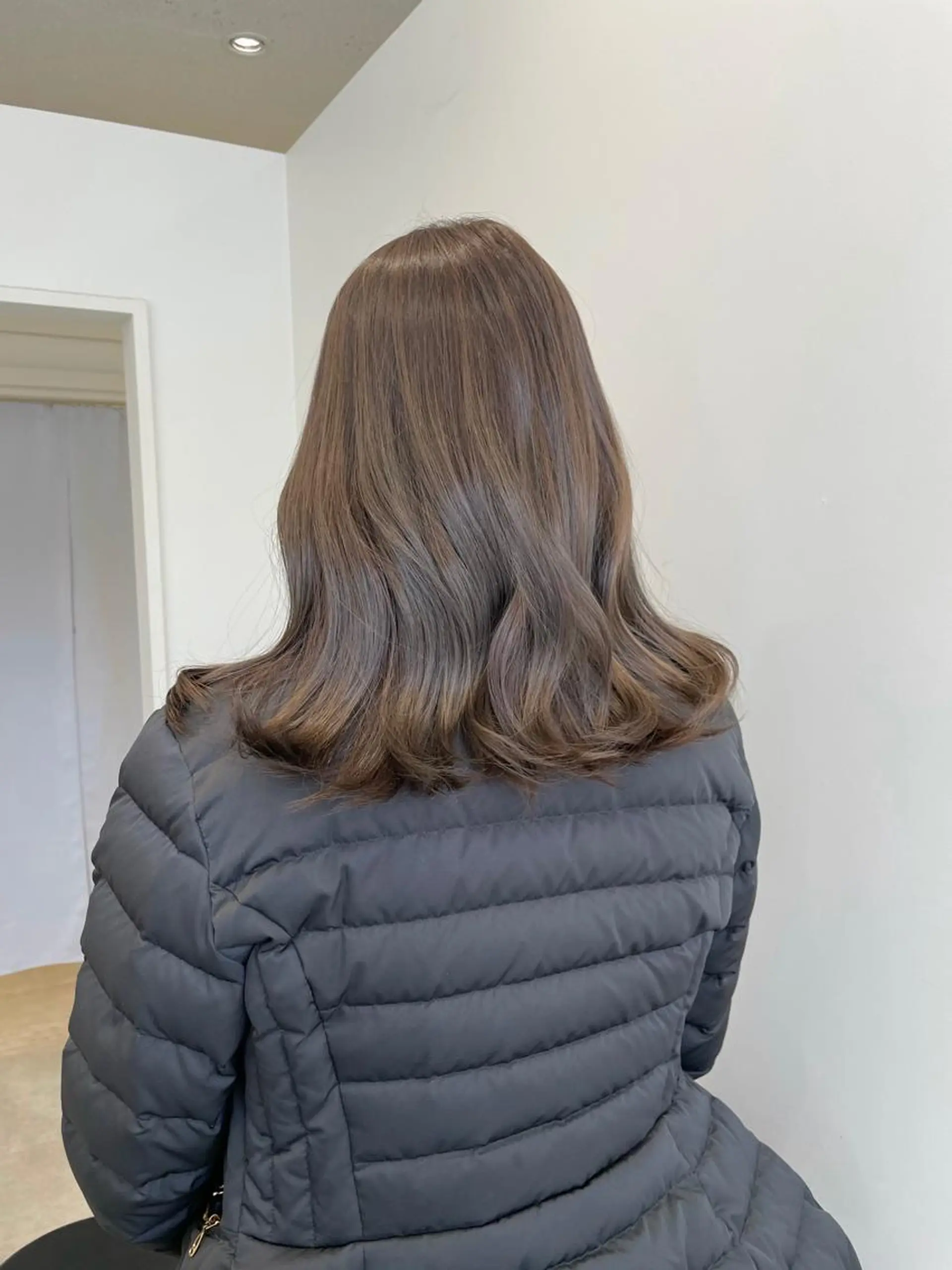 ミディアム カラー ベージュカラー ブリーチ ブリーチなしカラー オリーブベージュ メンズ特化 パーマ/オザワのヘアスタイル