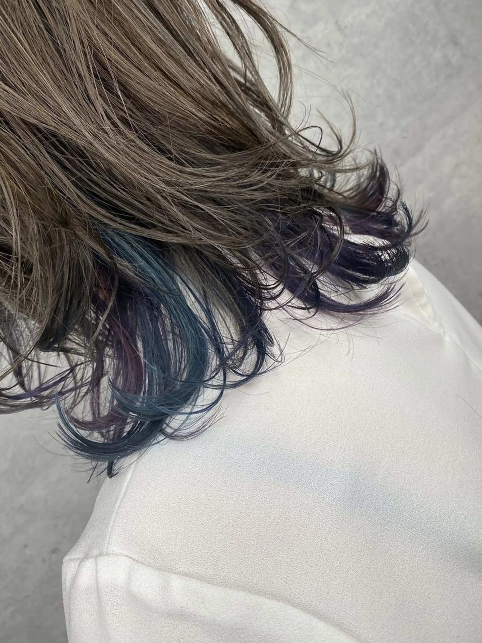 ミディアム カラー _WHITE 天王寺のヘアスタイル