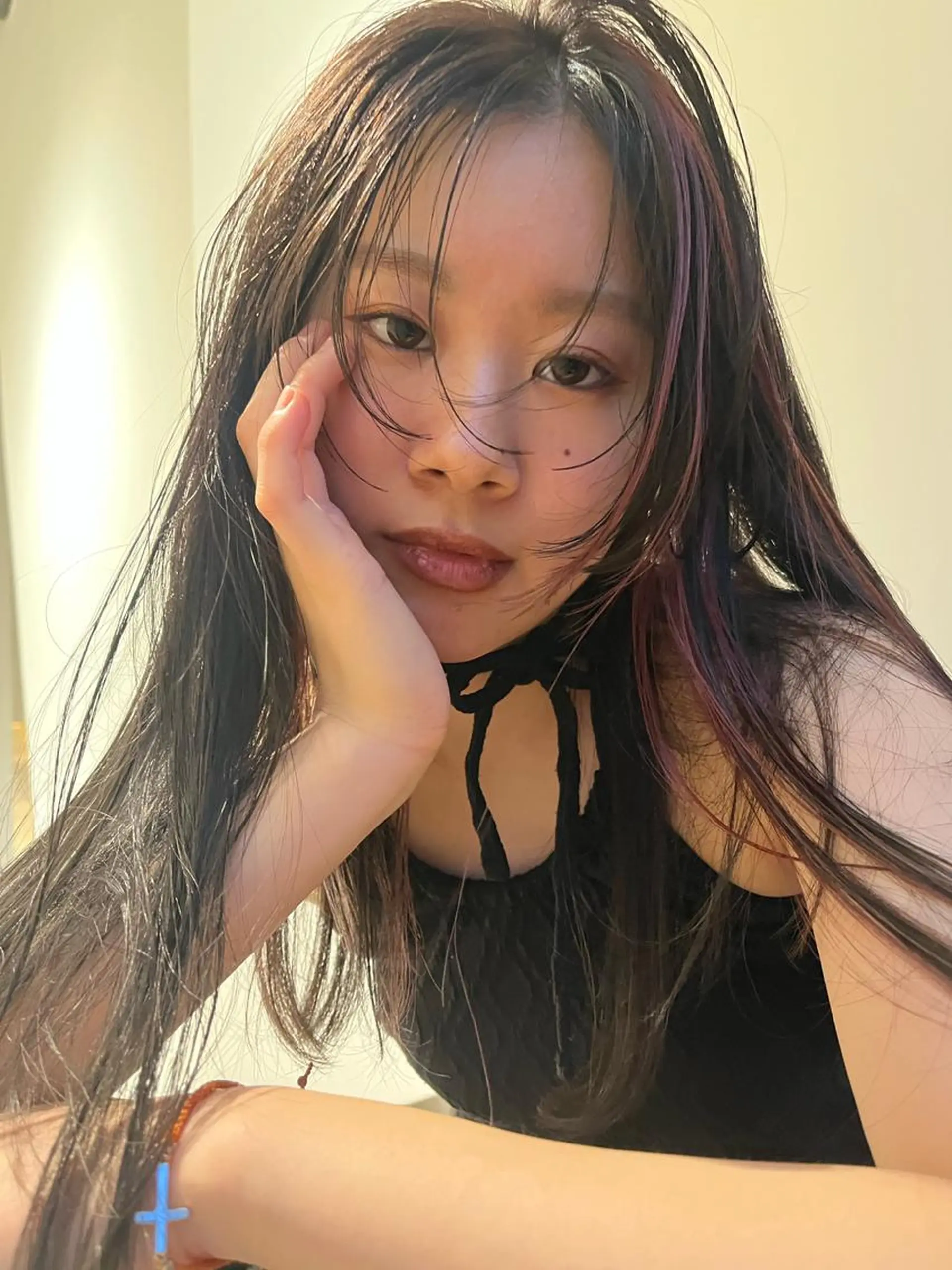 ロング カラー ヘアアレンジ ブリーチ レッドカラー ヘアカラー mina🪐立川駅/ 無料ショートカットのヘアスタイル