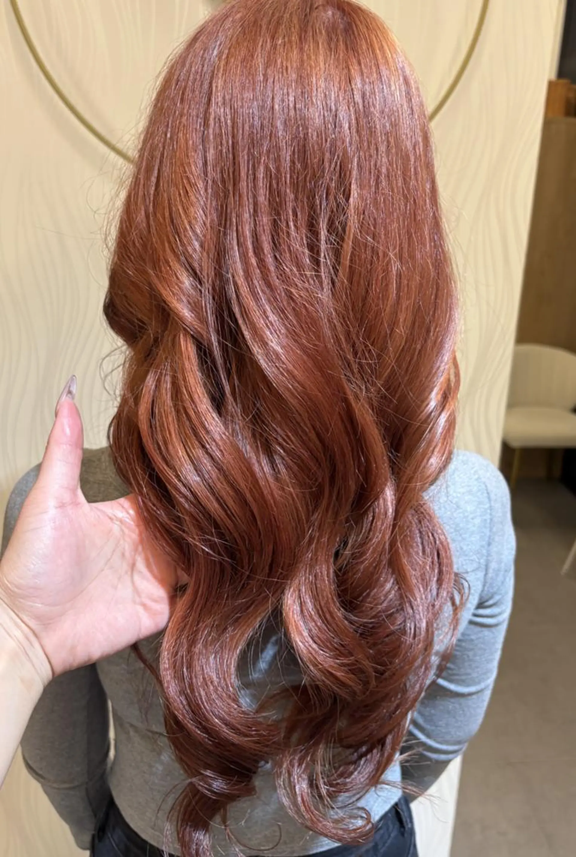 カラー ロング ブラウンカラー オレンジ オレンジブラウン ヘアカラー トリートメント 💓シールエクステ ルミエールのヘアスタイル