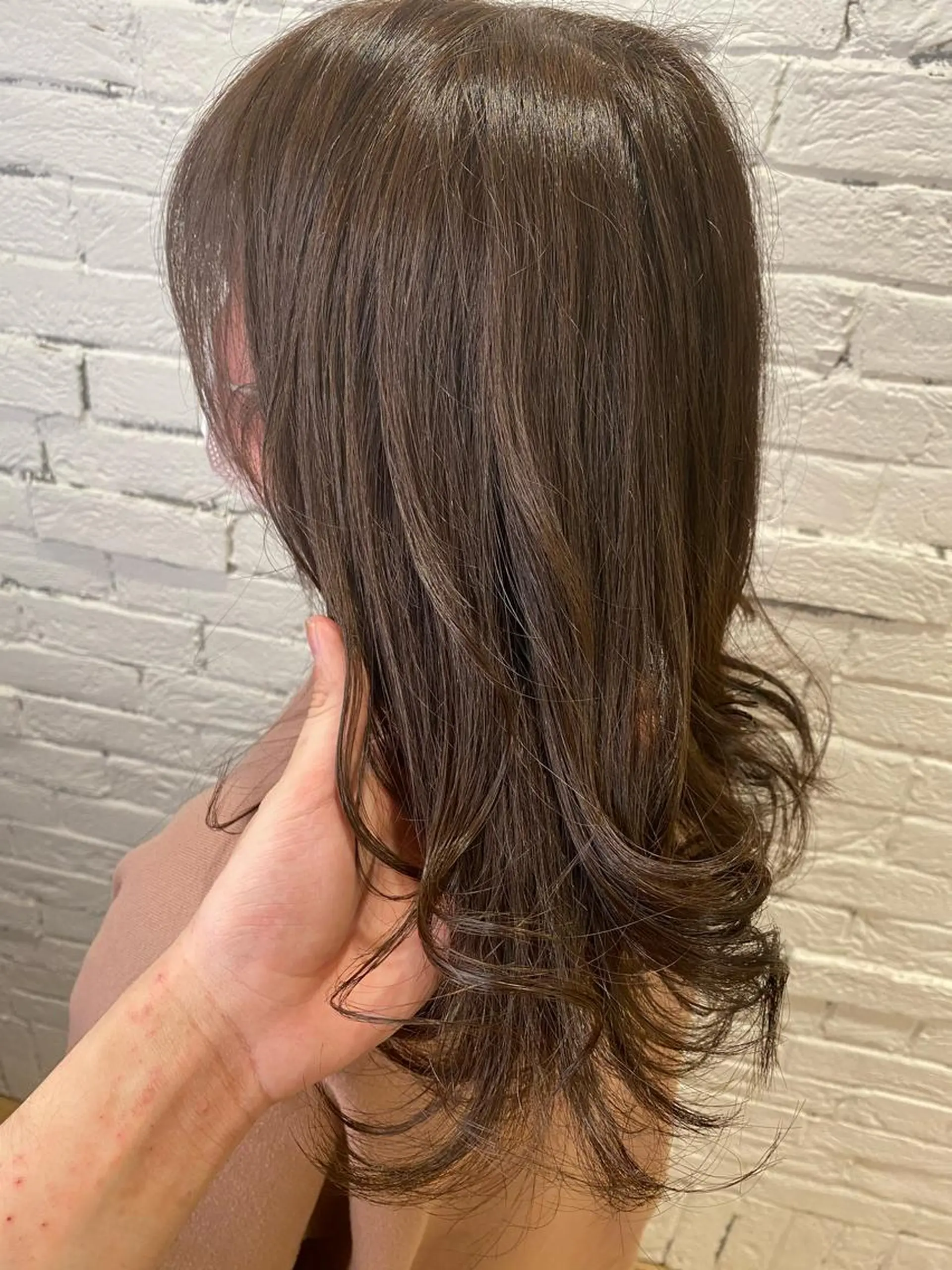 カラー 前田 輝のヘアスタイル