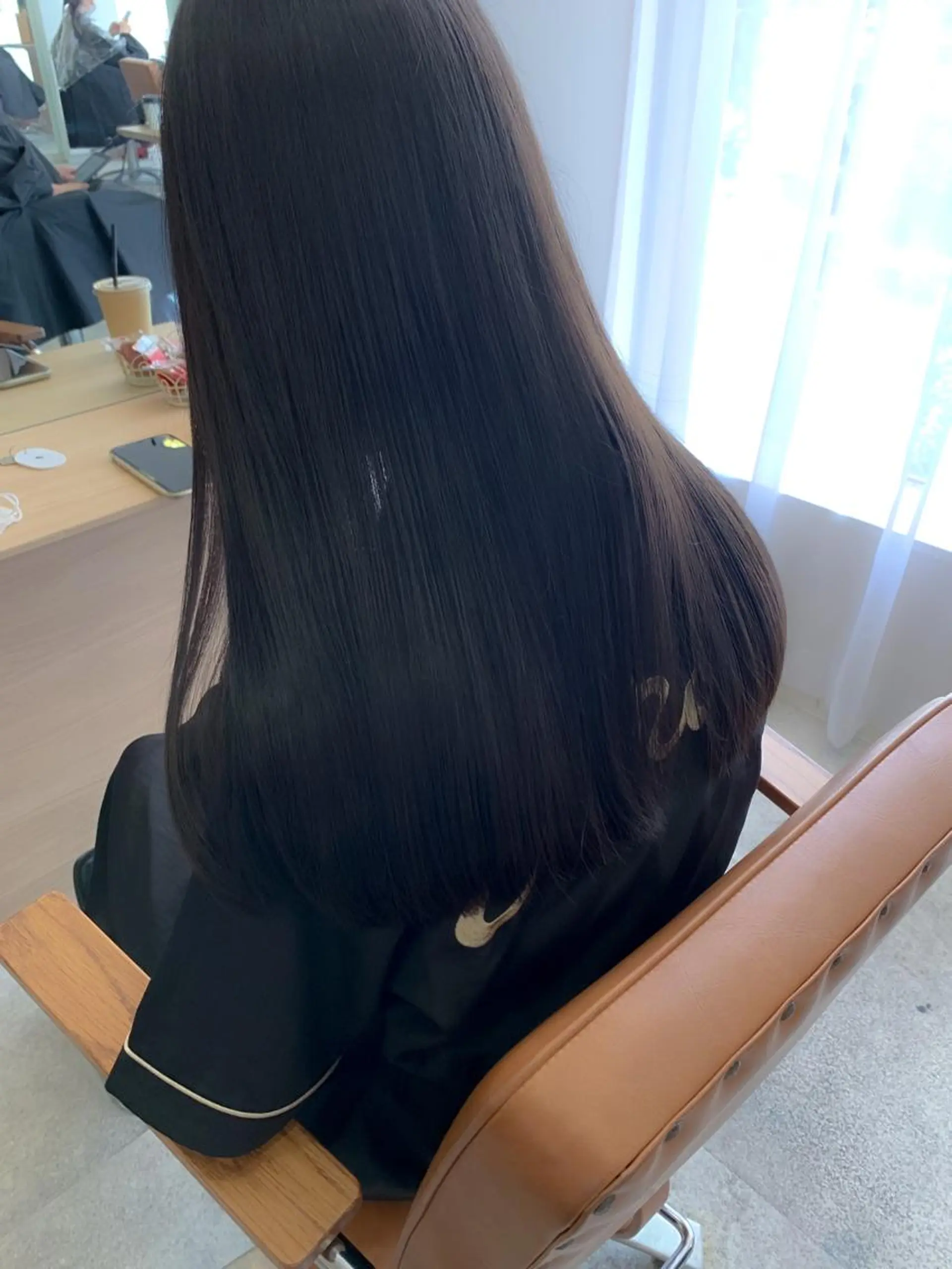 ロング カラー アッシュ ブリーチ ケアブリーチ 透明感カラー ダブルカラー カット ヘアカラー トリートメント モリシュンスケ /レイヤー/髪質改善のヘアスタイル