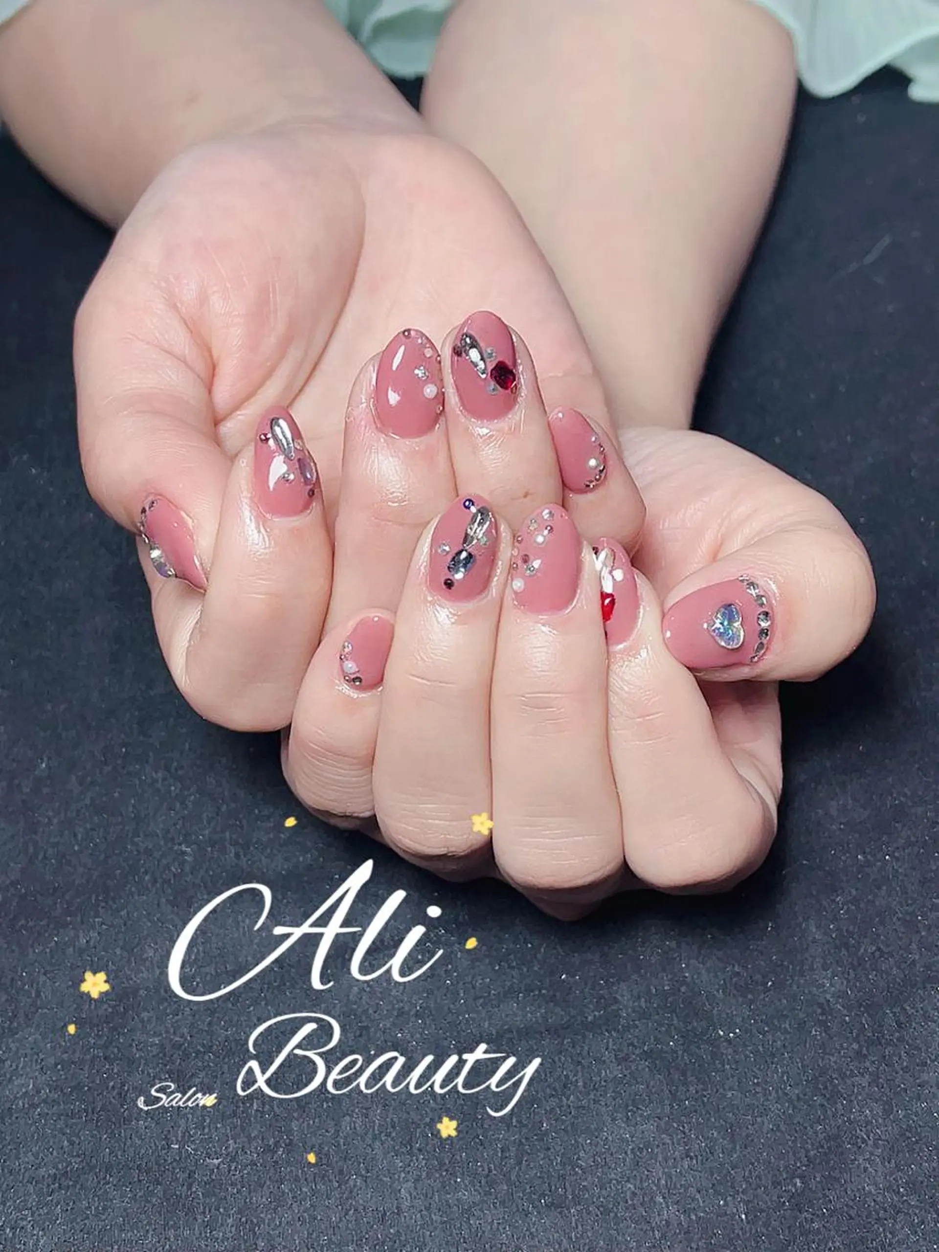 ネイル Ali 新小岩 ネイル専門のネイルデザイン