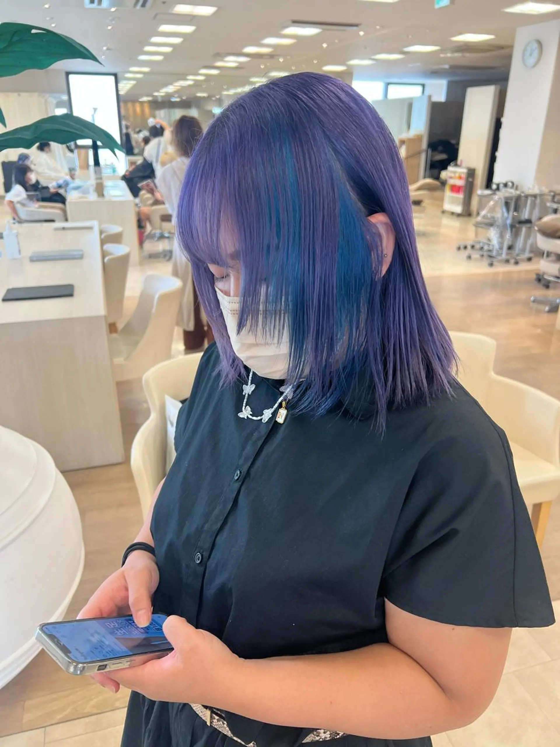 ミディアム カラー 顔まわりレイヤー レイヤーカット ヘアカラー トリートメント ヘアセット ハイトーン/ウルフ /レイヤー/坂野幸伸のヘアスタイル