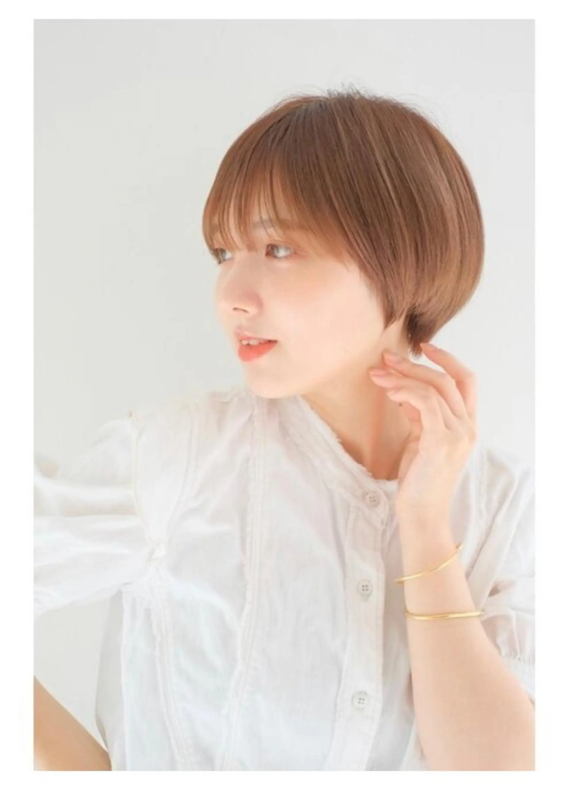 ショート オリーブ カラー✨有坂映哉のヘアスタイル