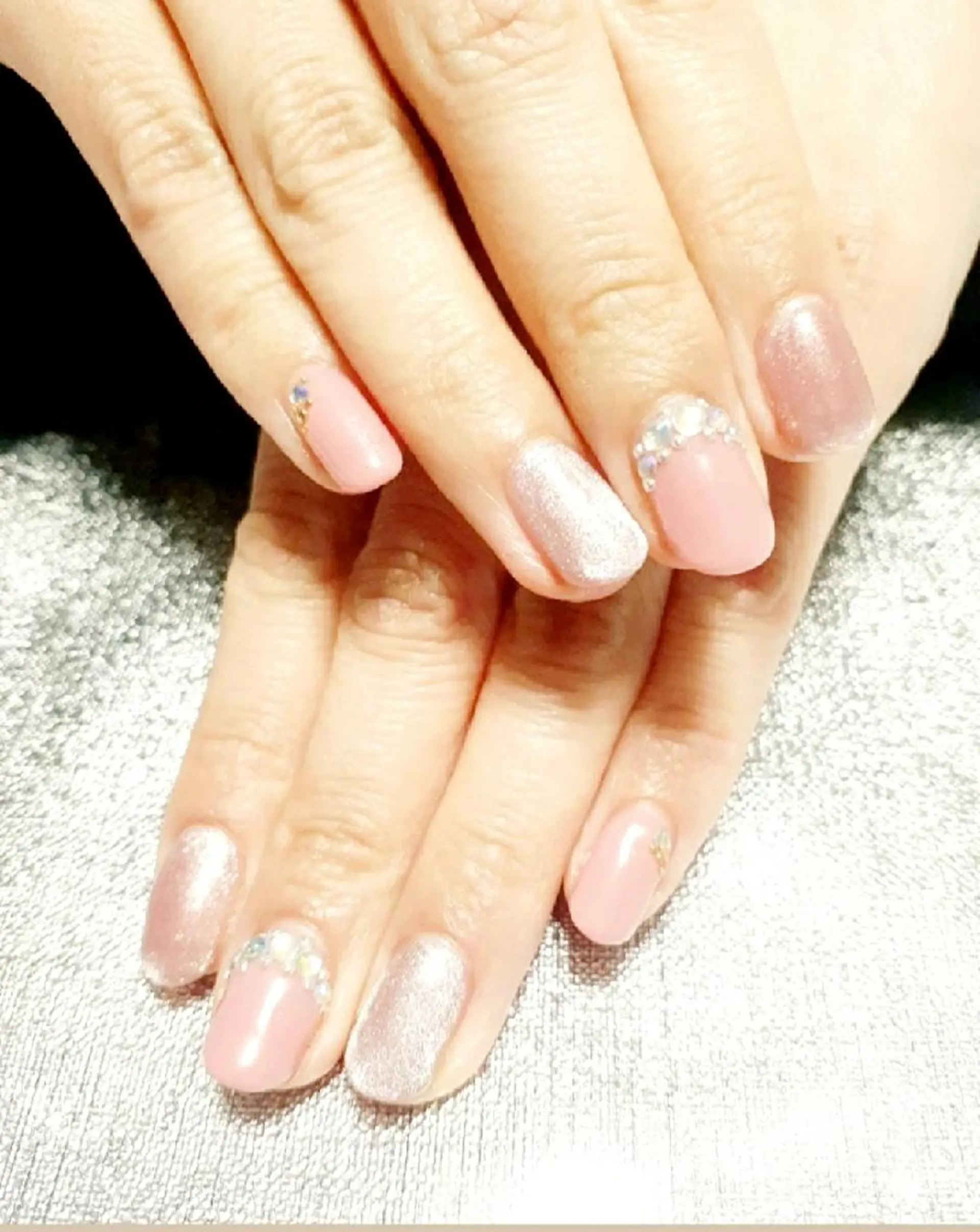 ネイル ストーンネイル ハンドネイル 鈴木 憂維のネイルデザイン