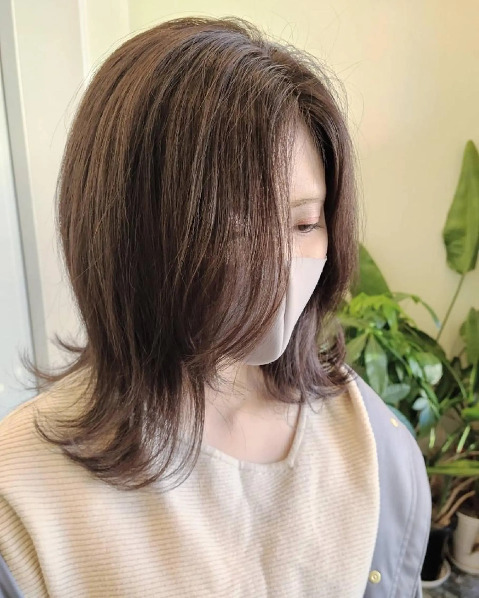 カラー ミディアム ベージュカラー グレージュ ラベンダーカラー ラベンダーベージュ 外ハネヘア 【ネウィ天王寺 】seiyaのヘアスタイル