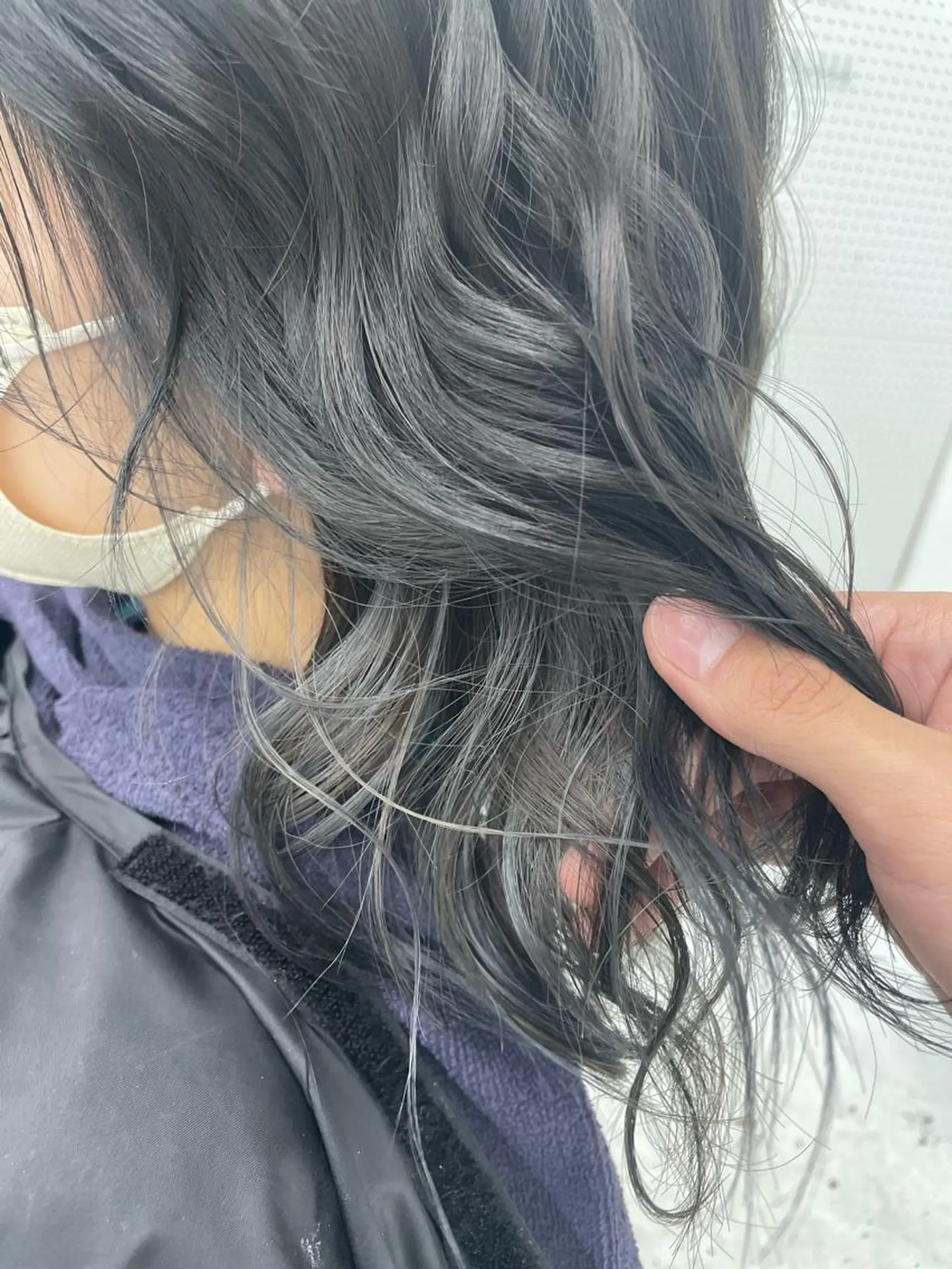 ミディアム カラー ハイライトカラー シルバー ハイライト 【柏メンズパーマ職人 】店長　KAZUMAのヘアスタイル