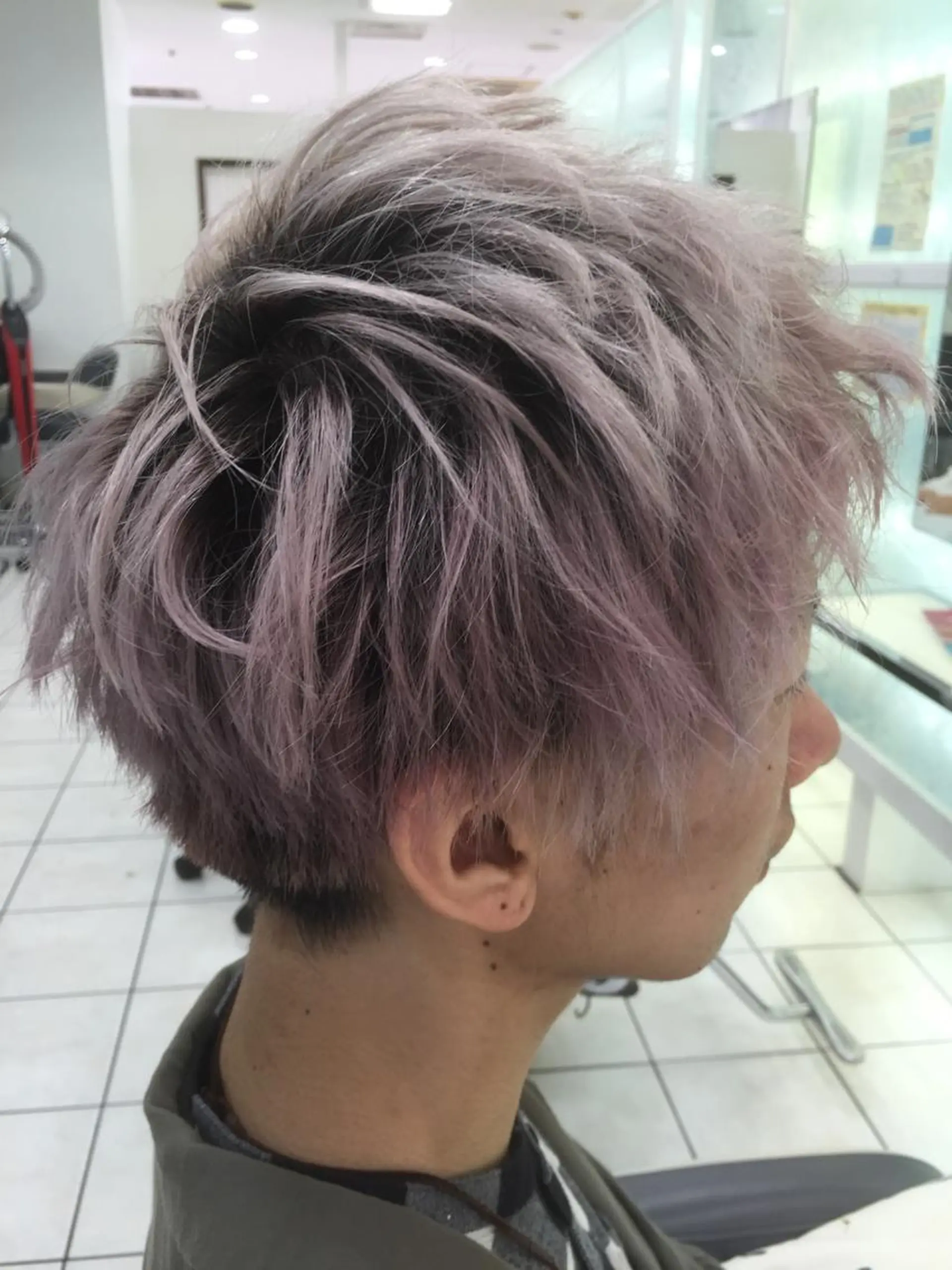 ショート カラー 渡邉 ケイジのヘアスタイル