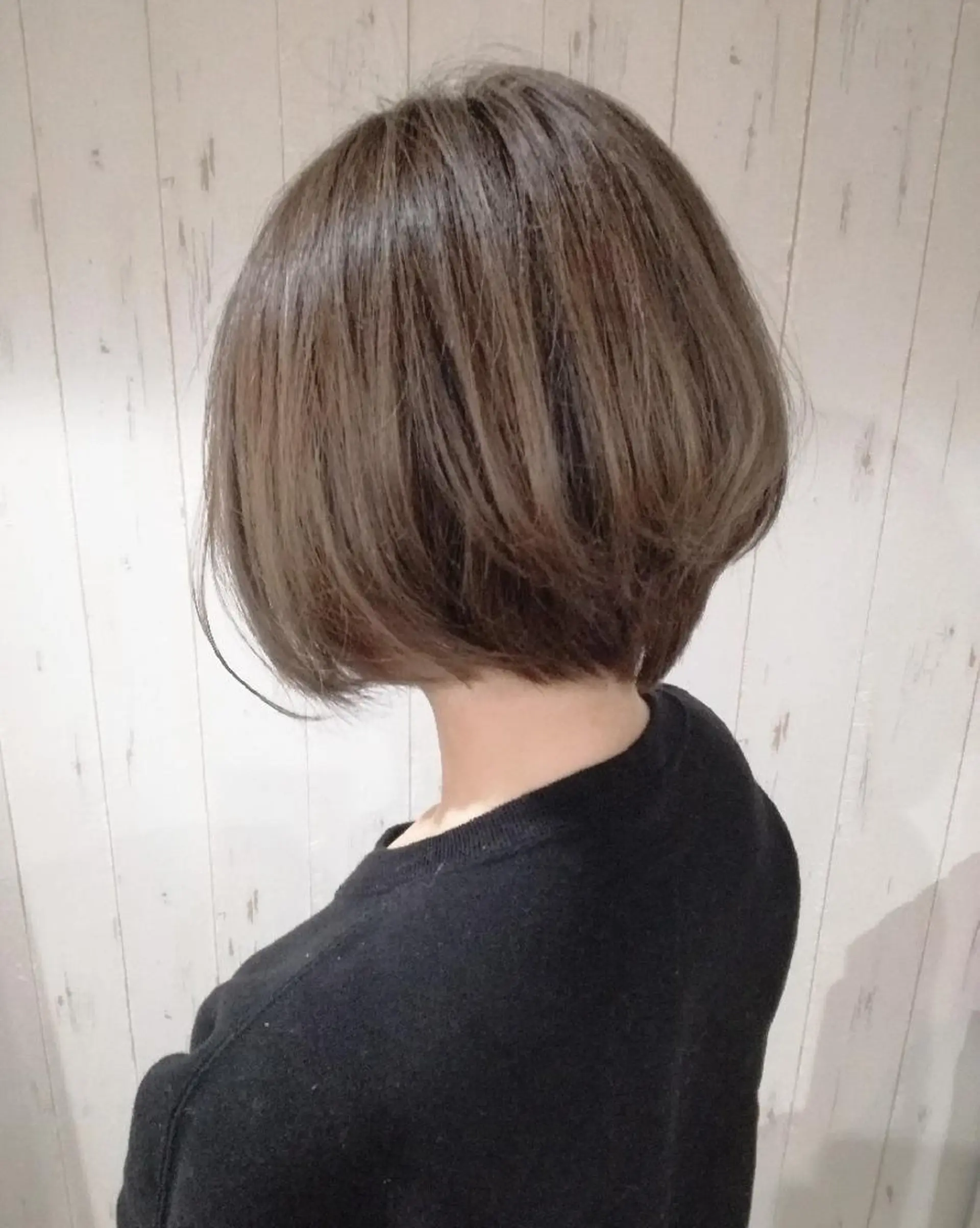 ショート カラー ショートボブ ハイライトカラー ボブ ハイライト ショートヘア 西川 敏夫のヘアスタイル