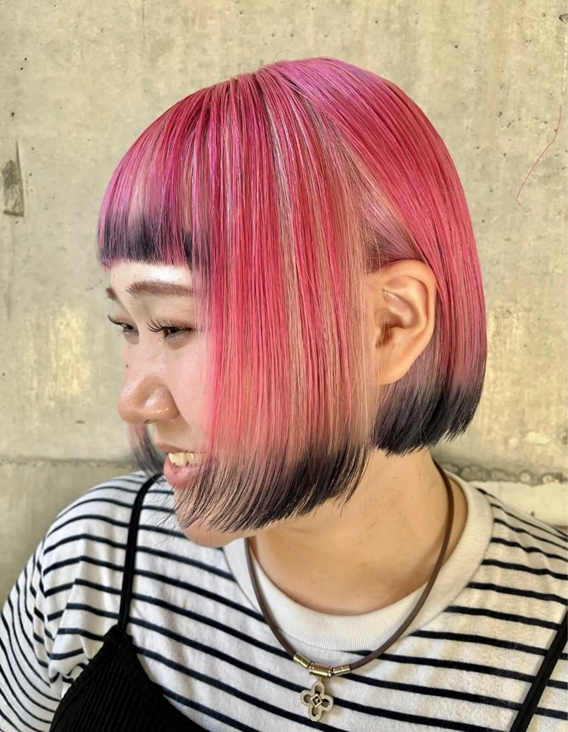 ミディアム カラー インナーカラー ヘアカラー 派手髪デザインカラー ヒロカのヘアスタイル