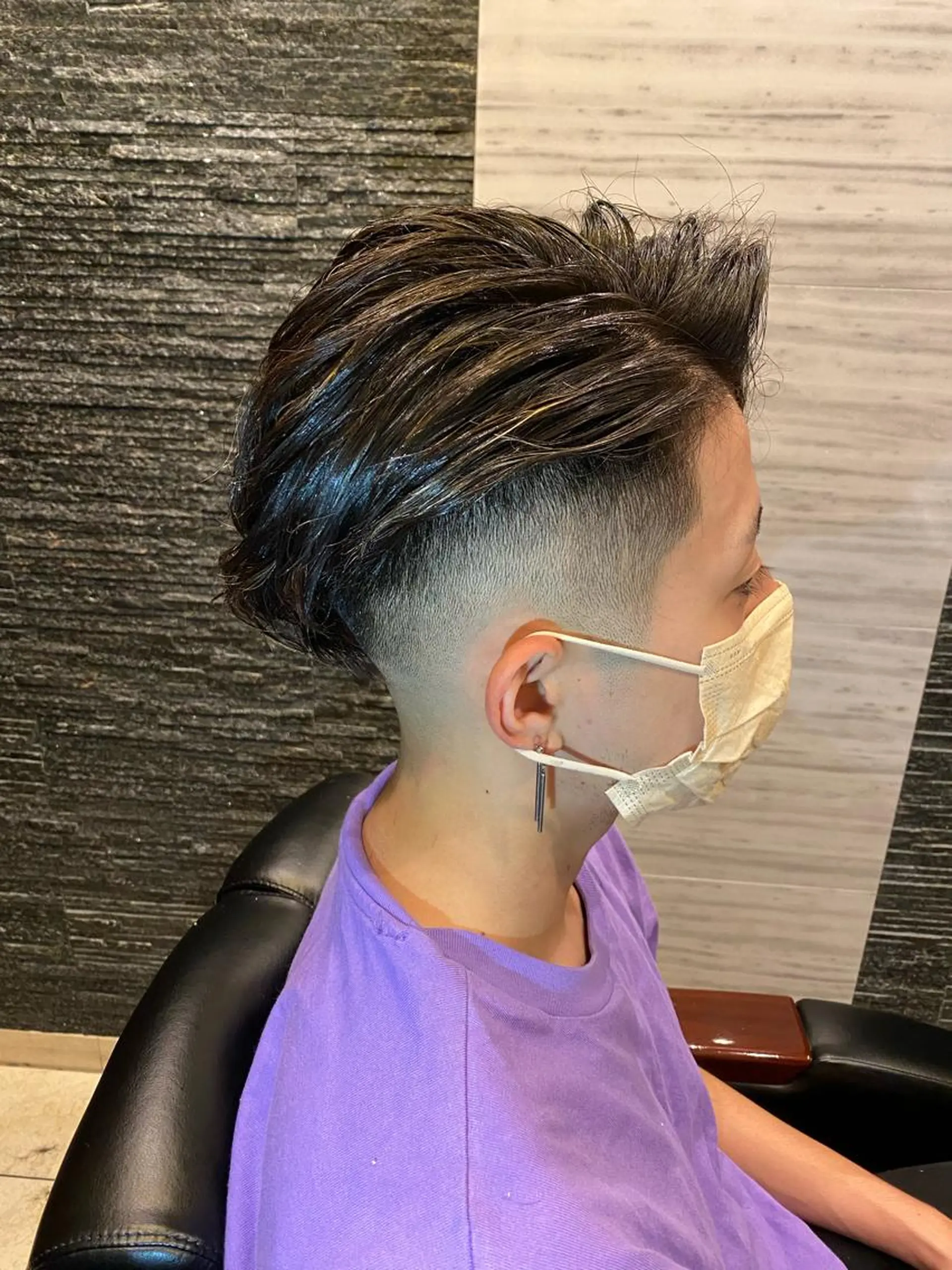 セミロング メンズ ヒロ銀座ヘアーサロン BARBER SHOP広島本店所属・岡本 宗士のヘアスタイル