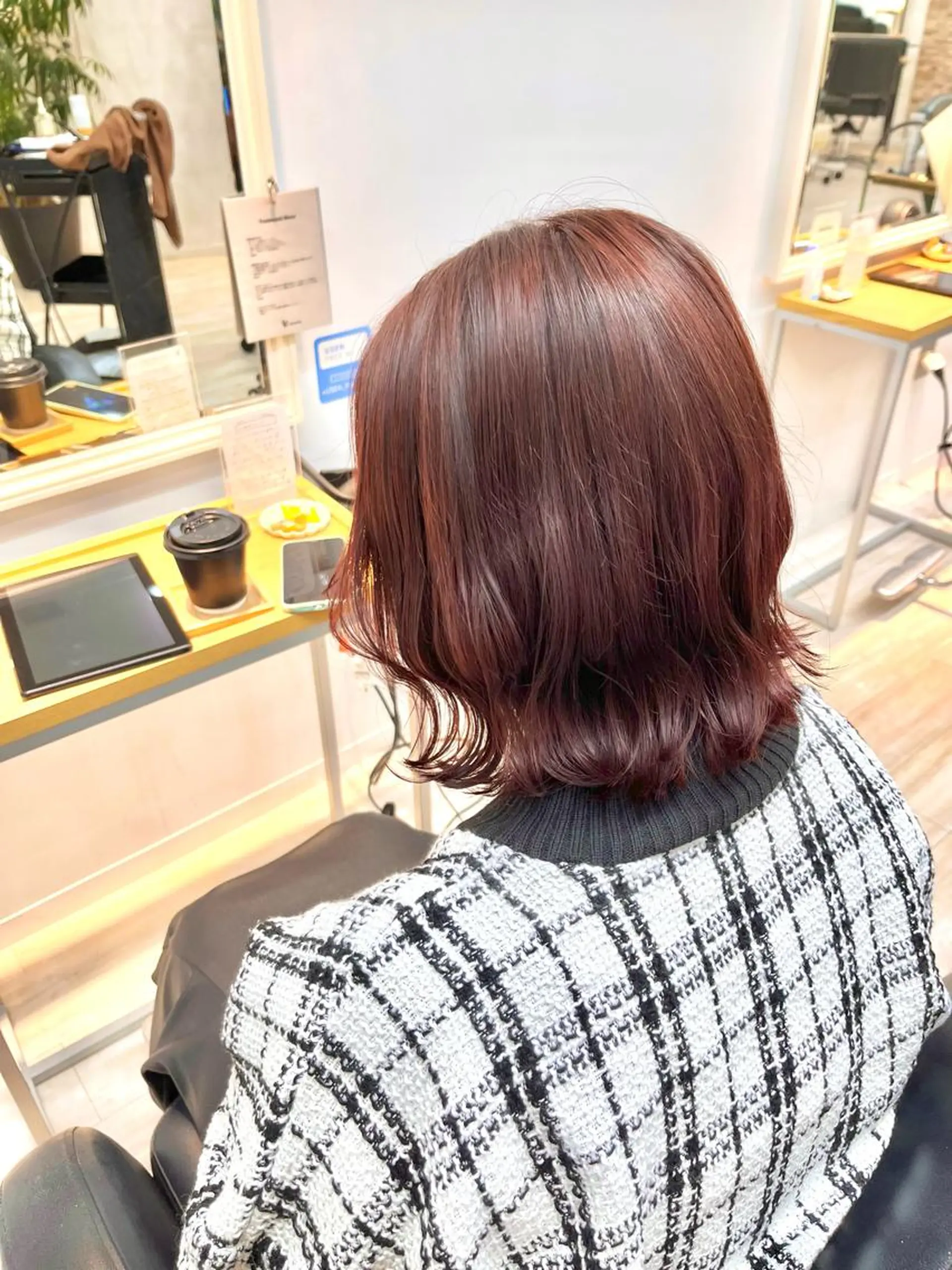 ミディアム カラー レッドカラー くさかみさき🌼暖色 /耳つぼ/オタク🌼のヘアスタイル