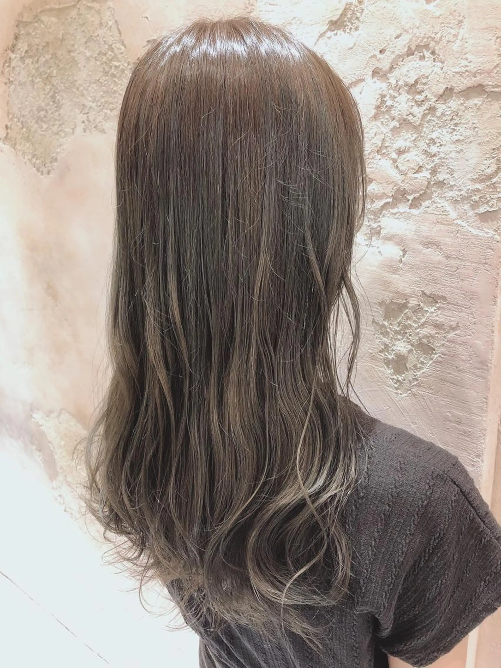 ミディアム アッシュ カット ヘアカラー トリートメント 代表山口ひな 髪質改善のプロのヘアスタイル