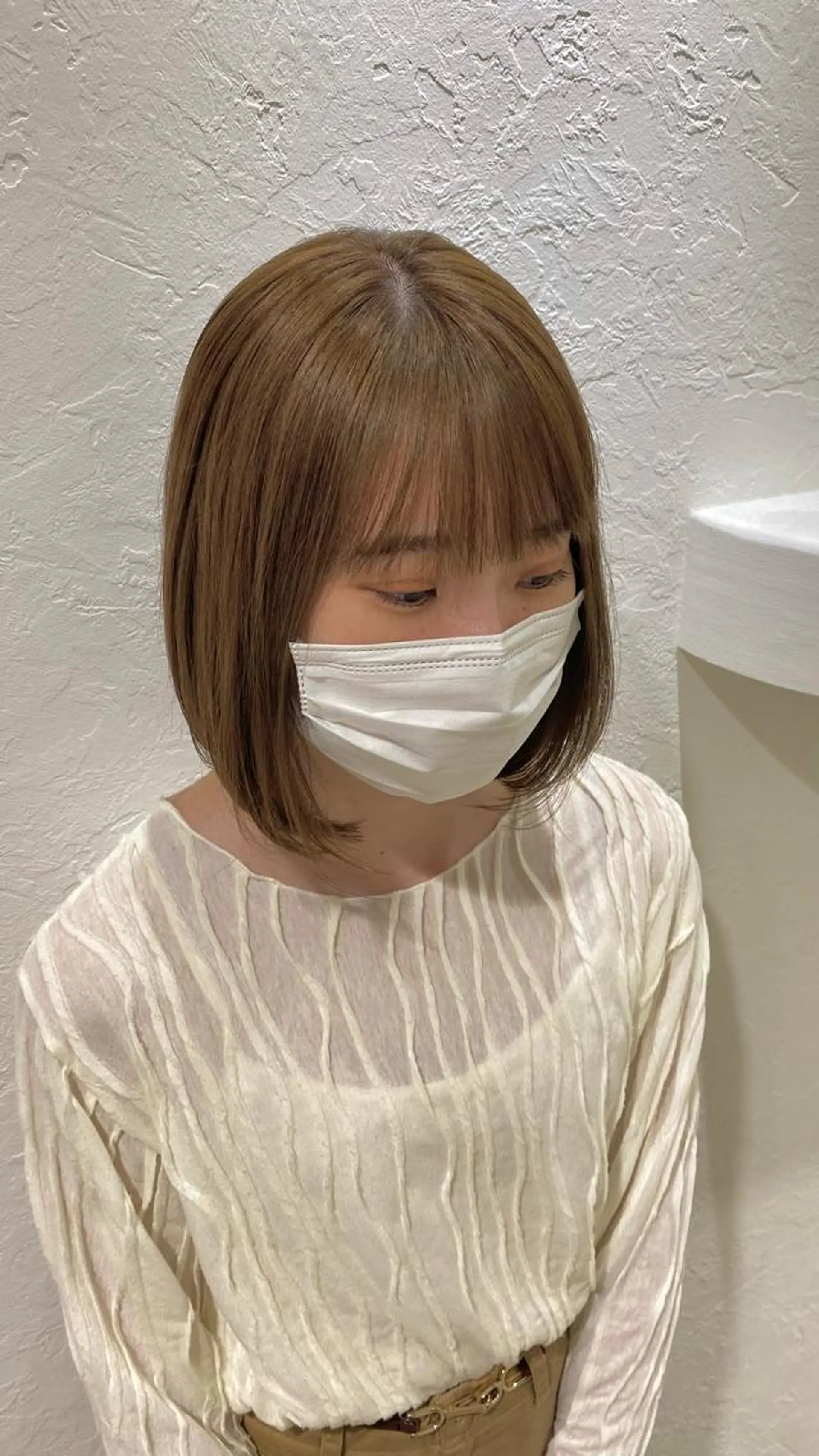 ミディアム カラー ベージュカラー hair shioのヘアスタイル