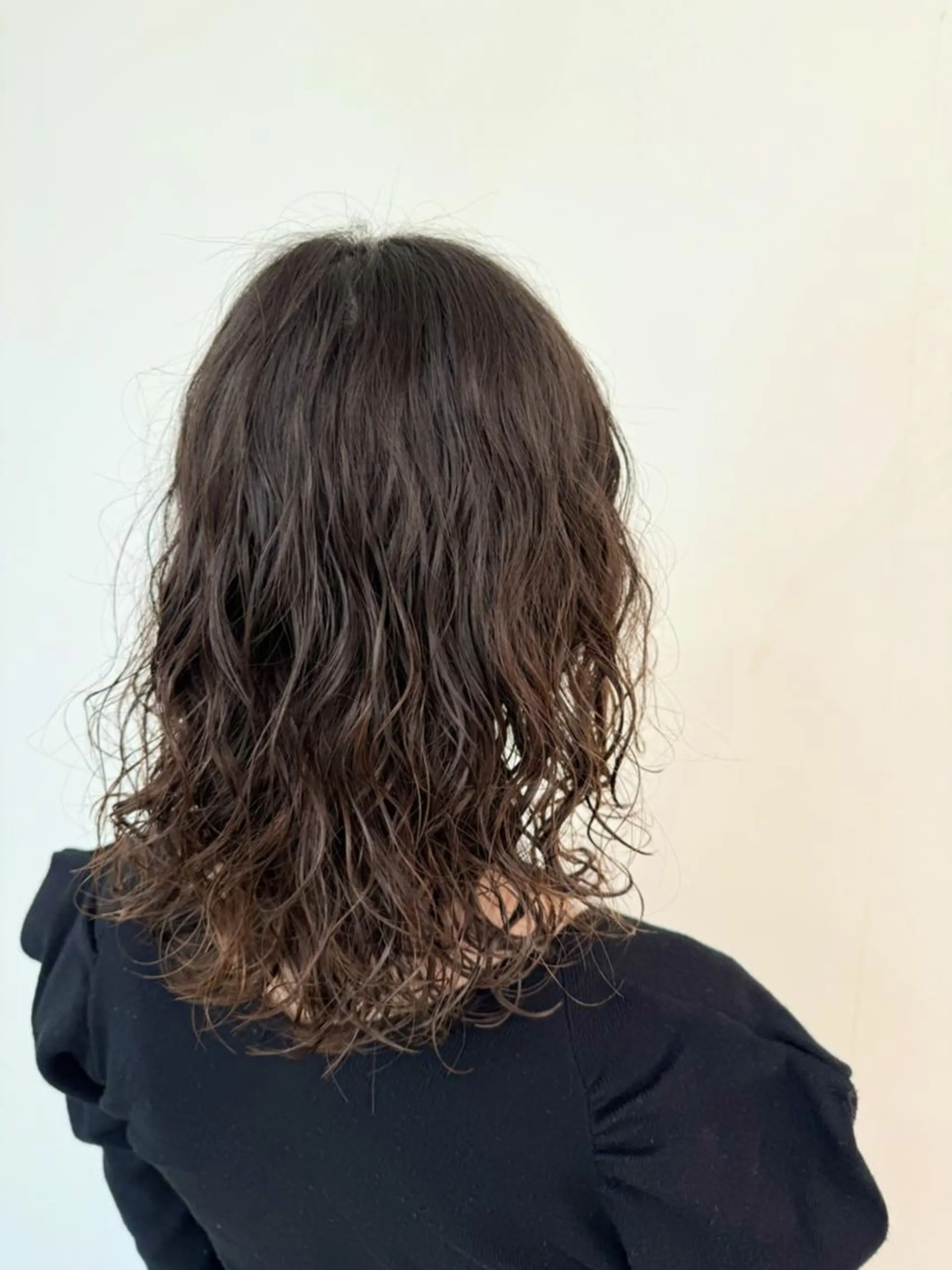 パーマ ロング 黒岩 真那花のヘアスタイル