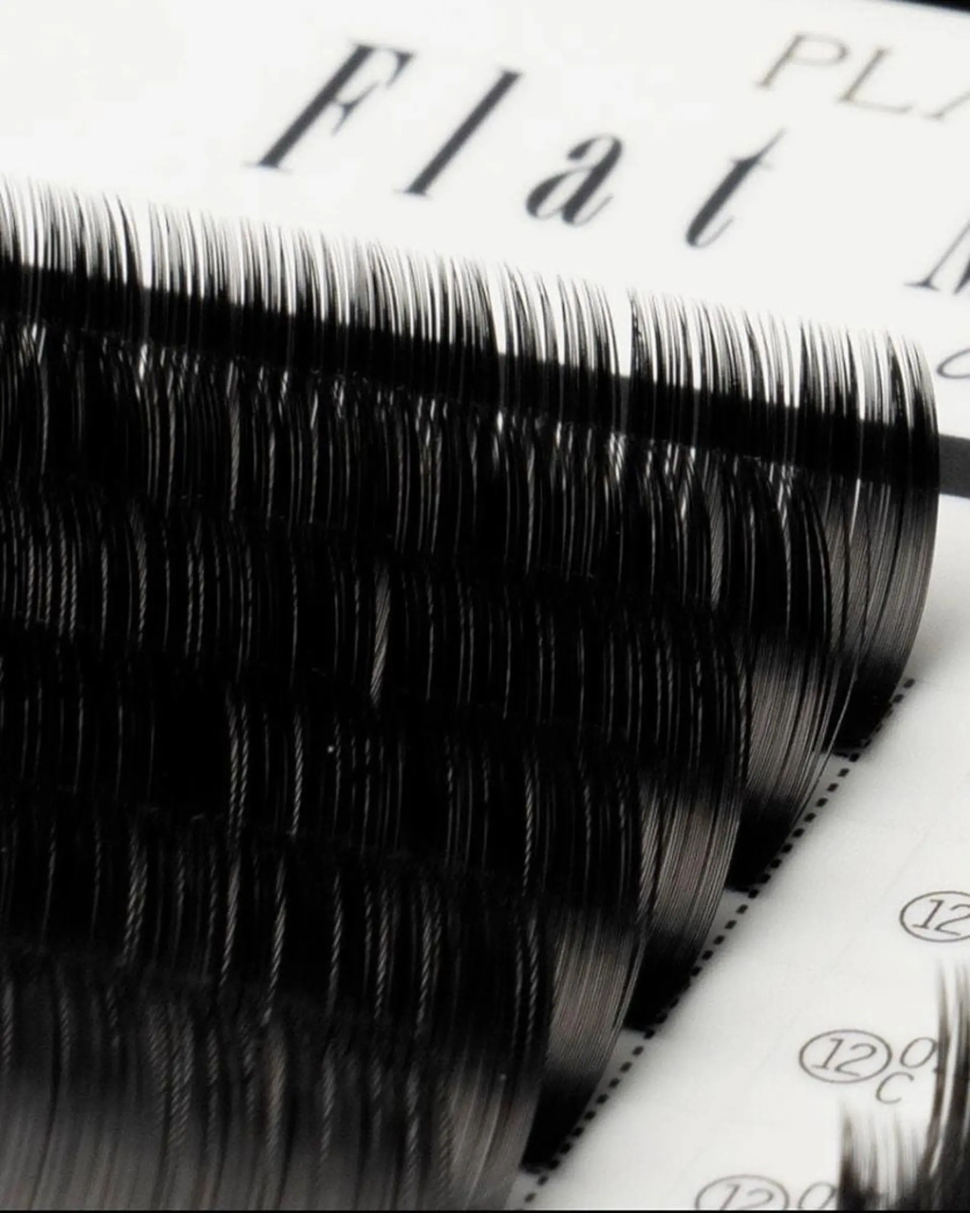 マツエク・マツパ フラットラッシュ スズカ|まつ毛眉毛 モチの良いマツエクのマツエク・マツパデザイン