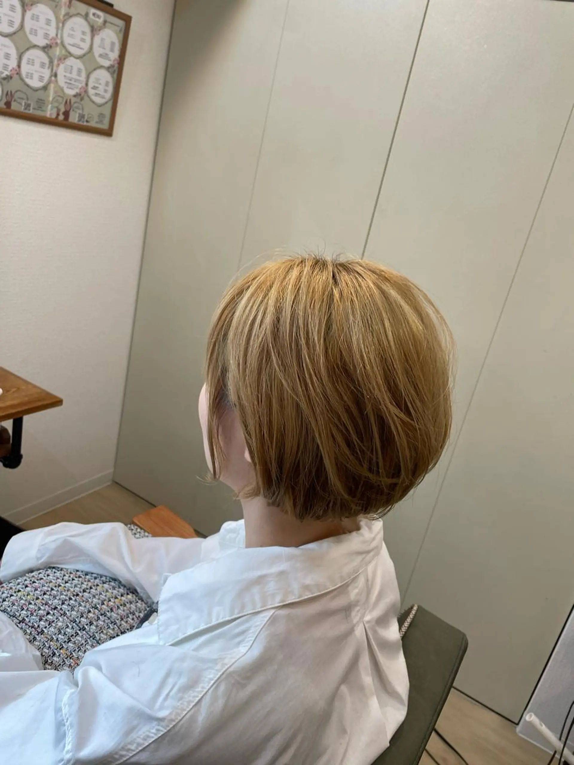 ショート カラー ヘアアレンジ ブリーチ ダブルカラー ハイトーンカラー カット ヘアカラー トリートメント HempBeauty 浅野アサミのヘアスタイル