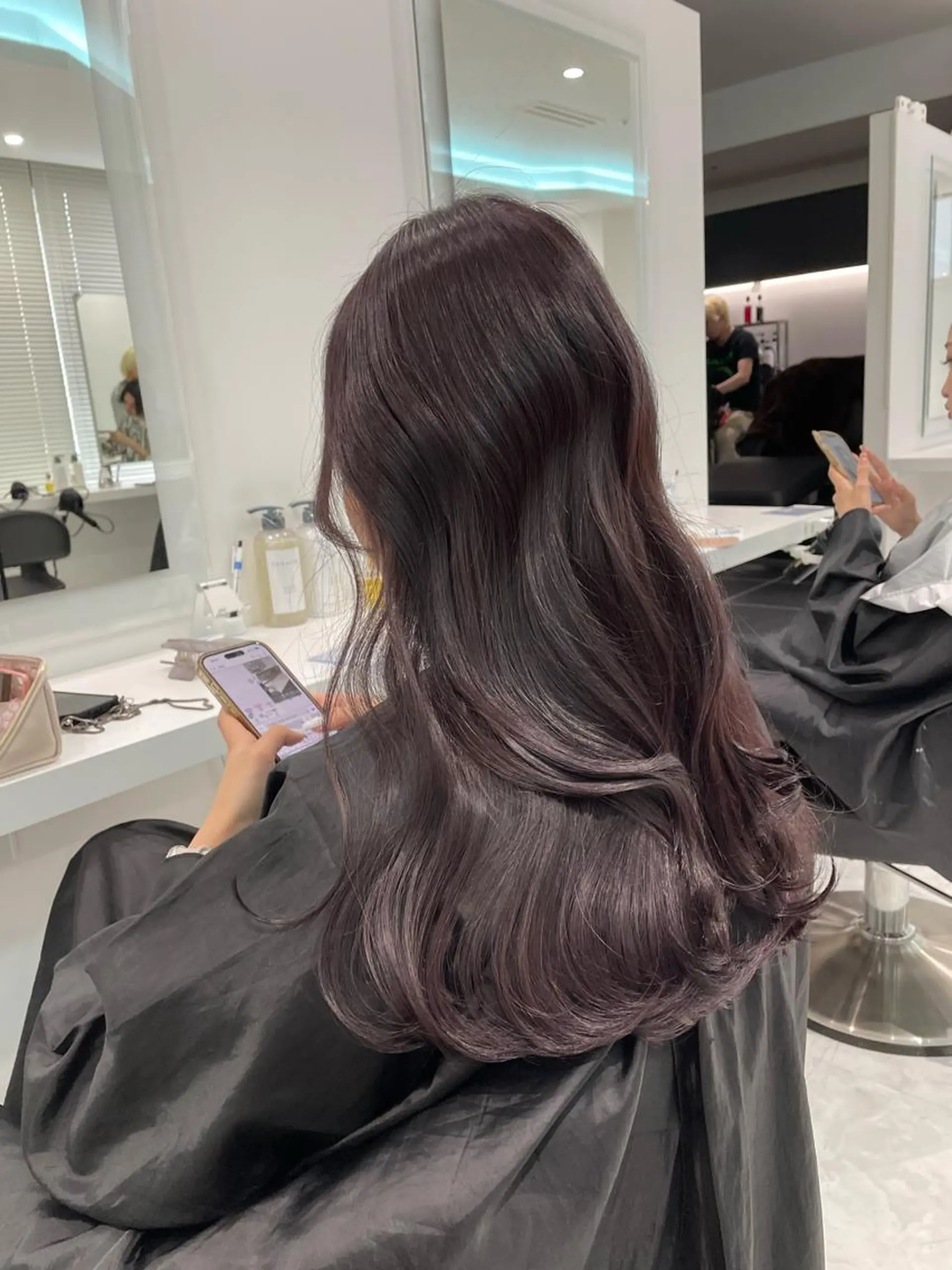 ロング カラー ヘアアレンジ ブリーチ グレージュ ラベンダーカラー ラベンダーグレージュ ラベンダーグレー 髪質改善/美髪矯正 艶髪/Takutoのヘアスタイル